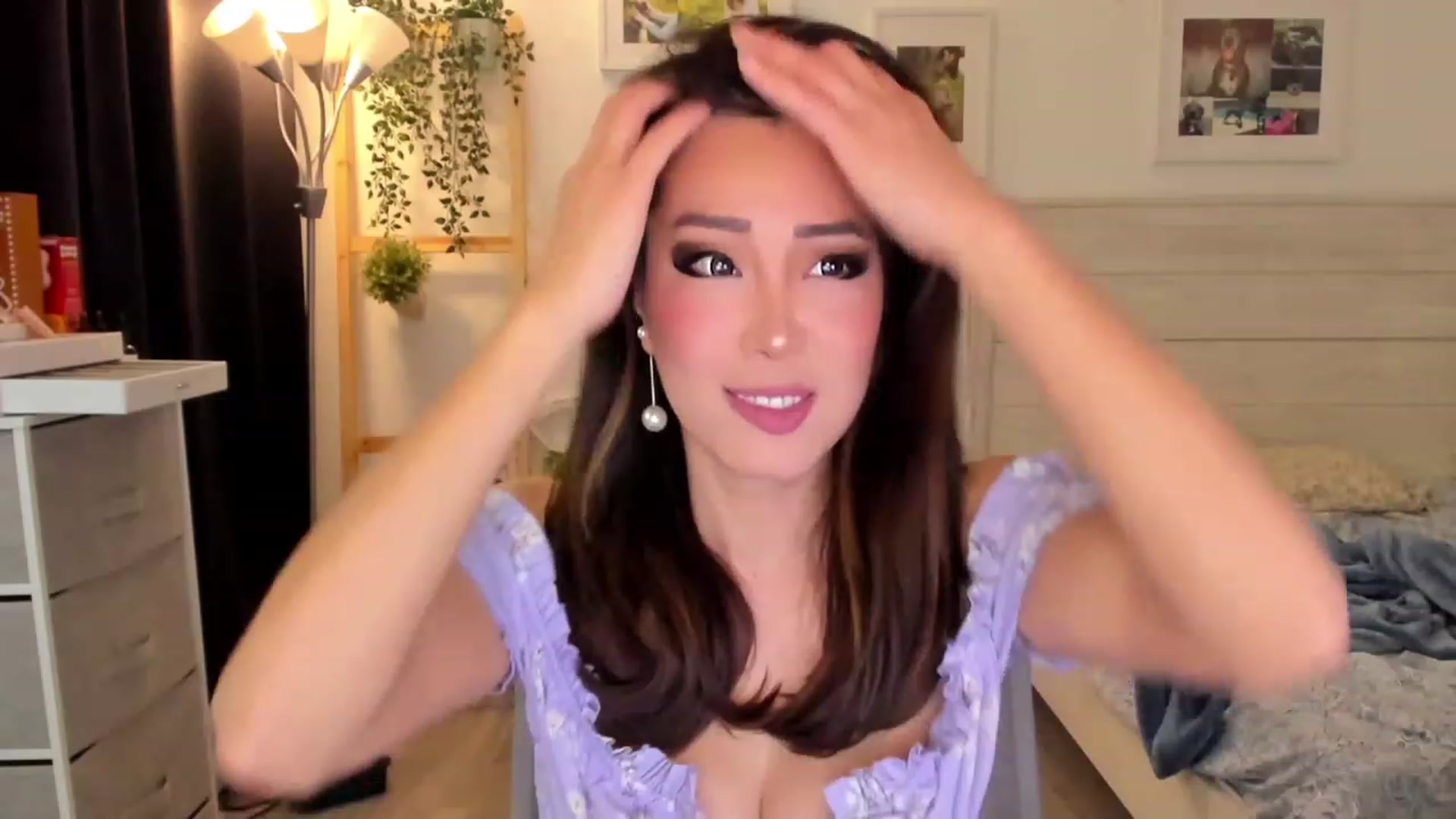 Gallery image thumbnail from Bunni_'s myfreecams stream on, 12/18/2022, 07:16 image 10 of 20
