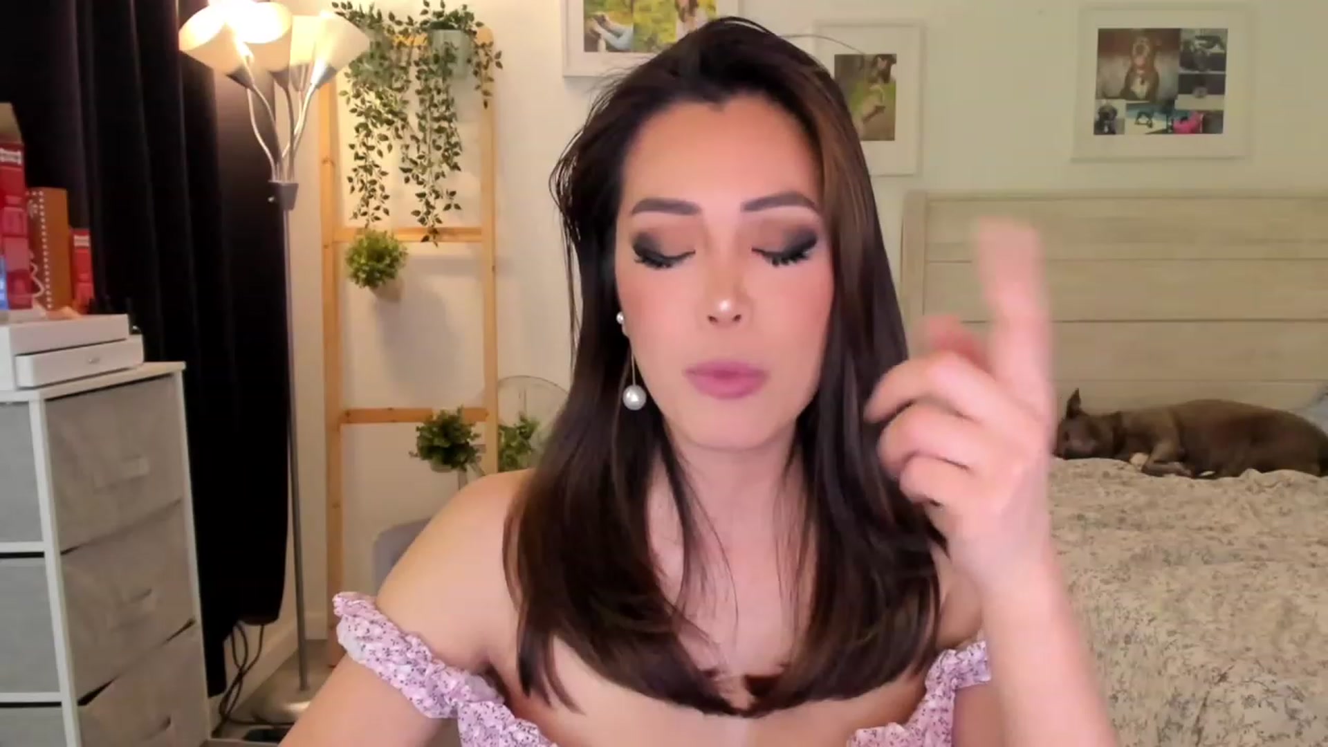 Gallery image thumbnail from Bunni_'s myfreecams stream on, 12/20/2022, 07:28 image 8 of 20