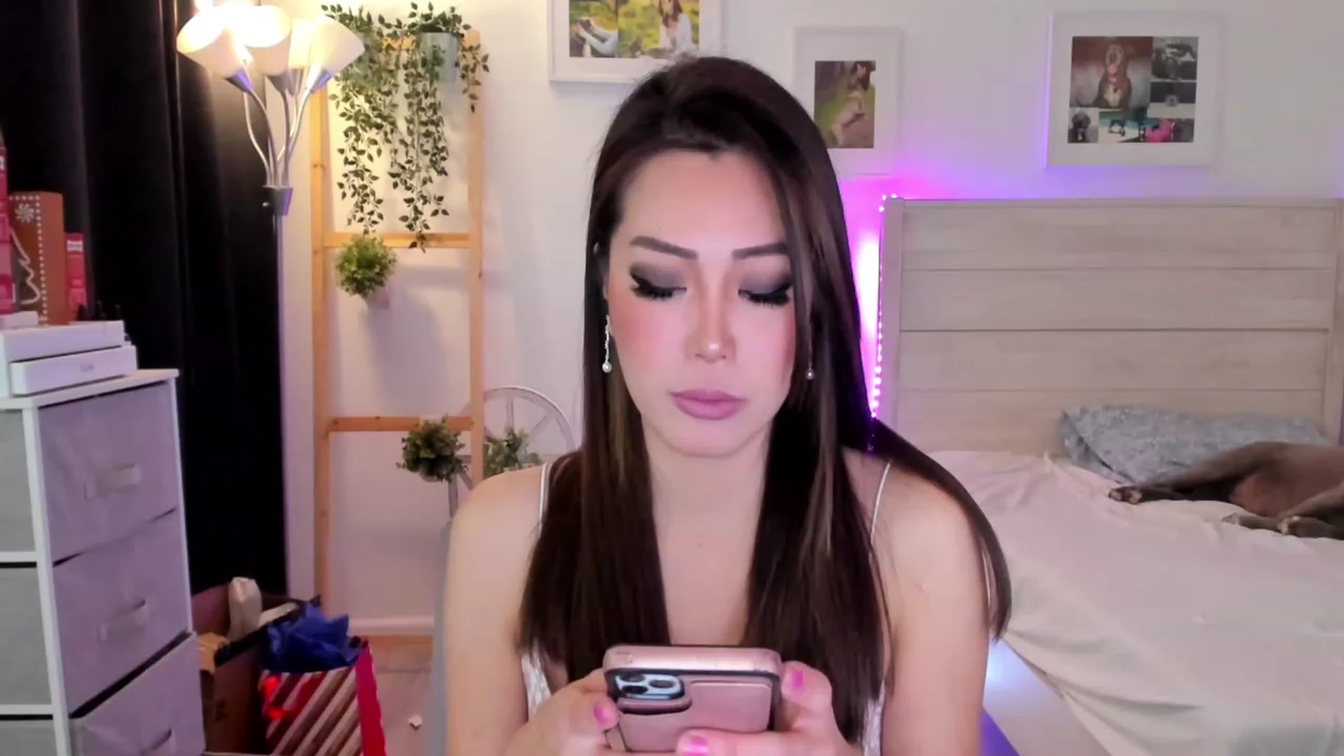Gallery image thumbnail from Bunni_'s myfreecams stream on, 12/25/2022, 08:05 image 7 of 20