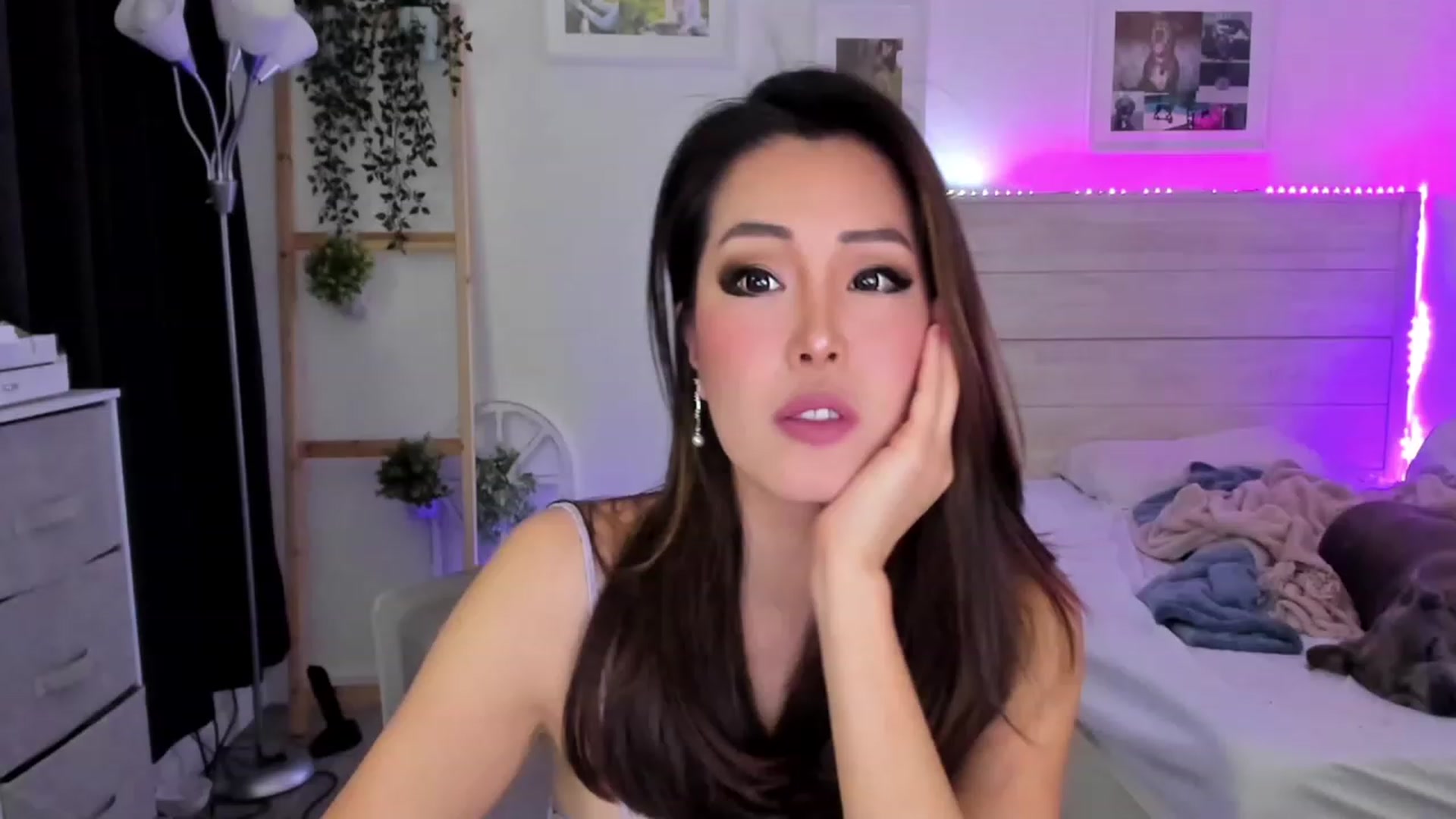 Gallery image thumbnail from Bunni_'s myfreecams stream on, 01/08/2023, 07:00 image 18 of 20