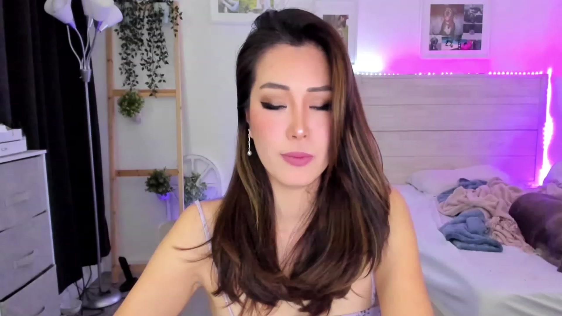 Gallery image thumbnail from Bunni_'s myfreecams stream on, 01/08/2023, 07:00 image 20 of 20