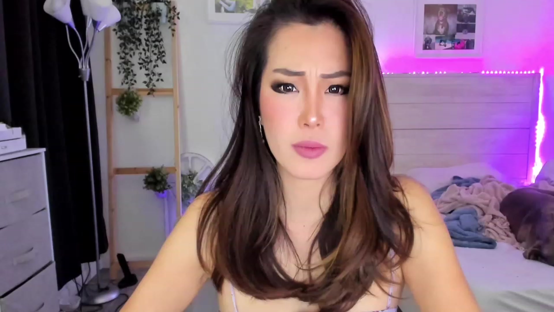 Gallery image thumbnail from Bunni_'s myfreecams stream on, 01/08/2023, 07:00 image 6 of 20
