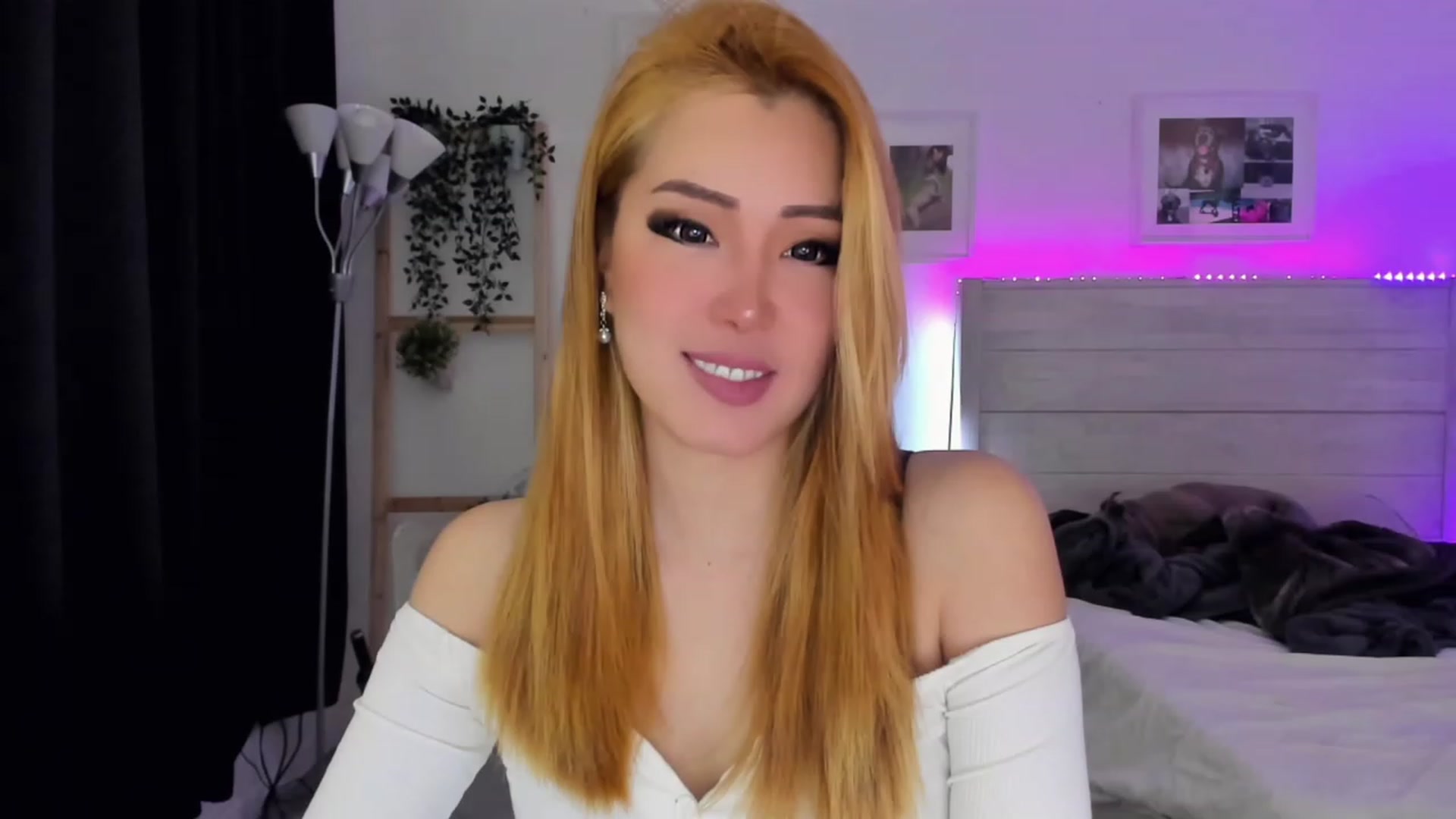 Gallery image thumbnail from Bunni_'s myfreecams stream on, 01/21/2023, 07:53 image 13 of 20