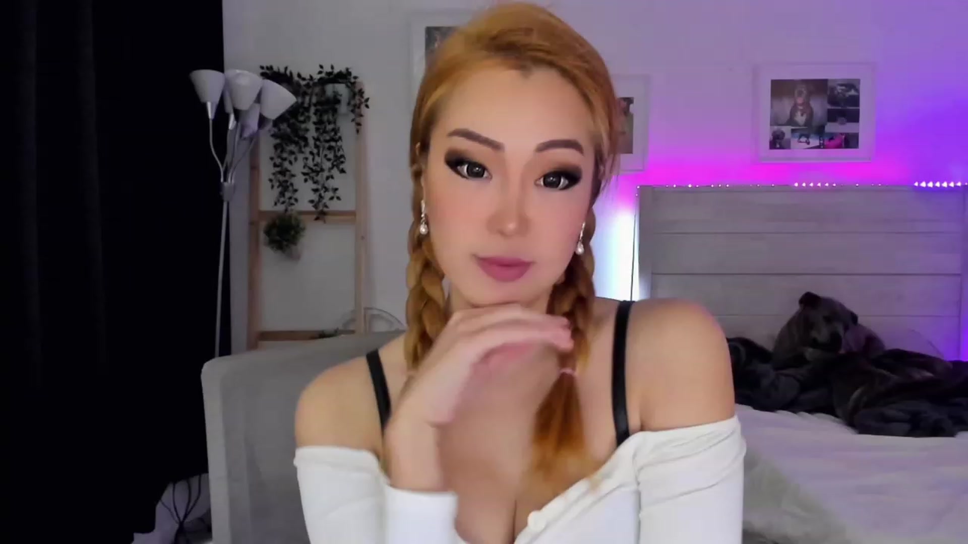 Gallery image thumbnail from Bunni_'s myfreecams stream on, 01/21/2023, 07:53 image 6 of 20