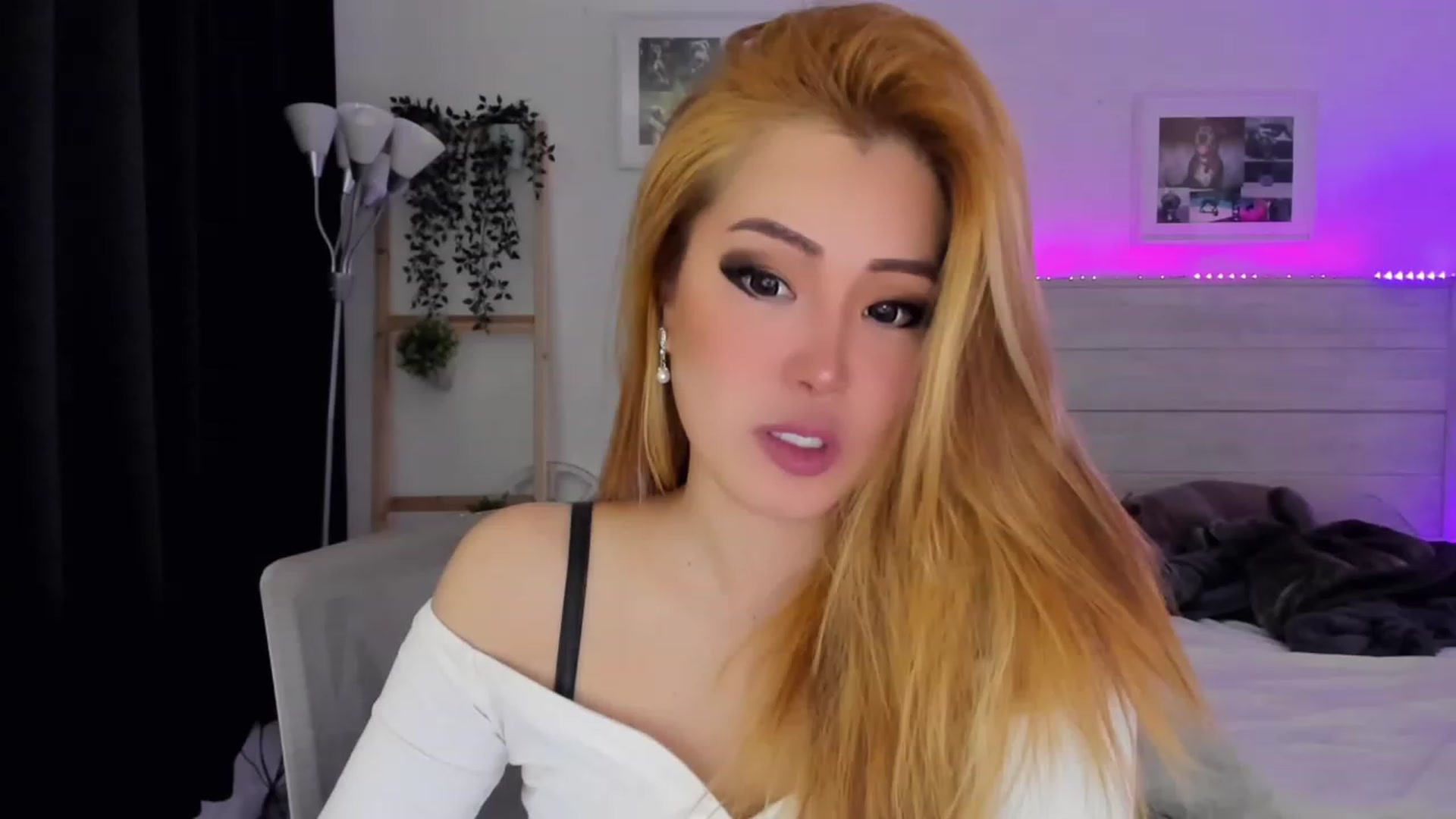 Gallery image thumbnail from Bunni_'s myfreecams stream on, 01/21/2023, 07:53 image 11 of 20