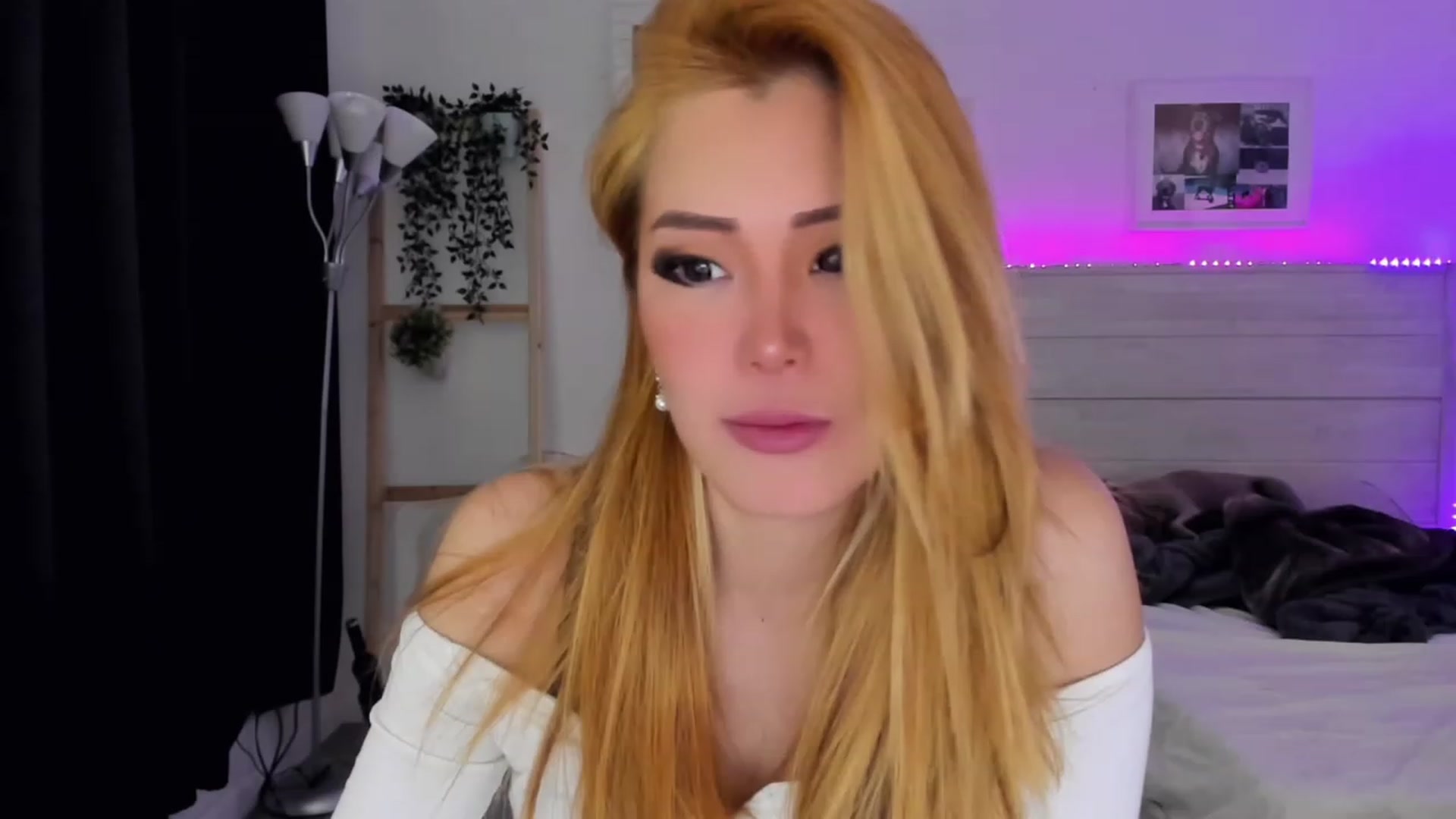 Gallery image thumbnail from Bunni_'s myfreecams stream on, 01/21/2023, 07:53 image 17 of 20
