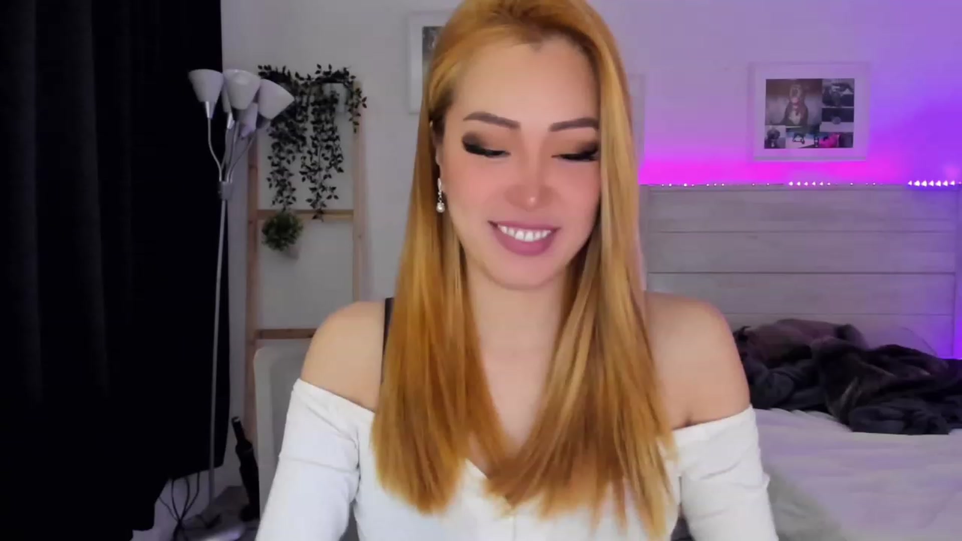 Gallery image thumbnail from Bunni_'s myfreecams stream on, 01/21/2023, 07:53 image 12 of 20