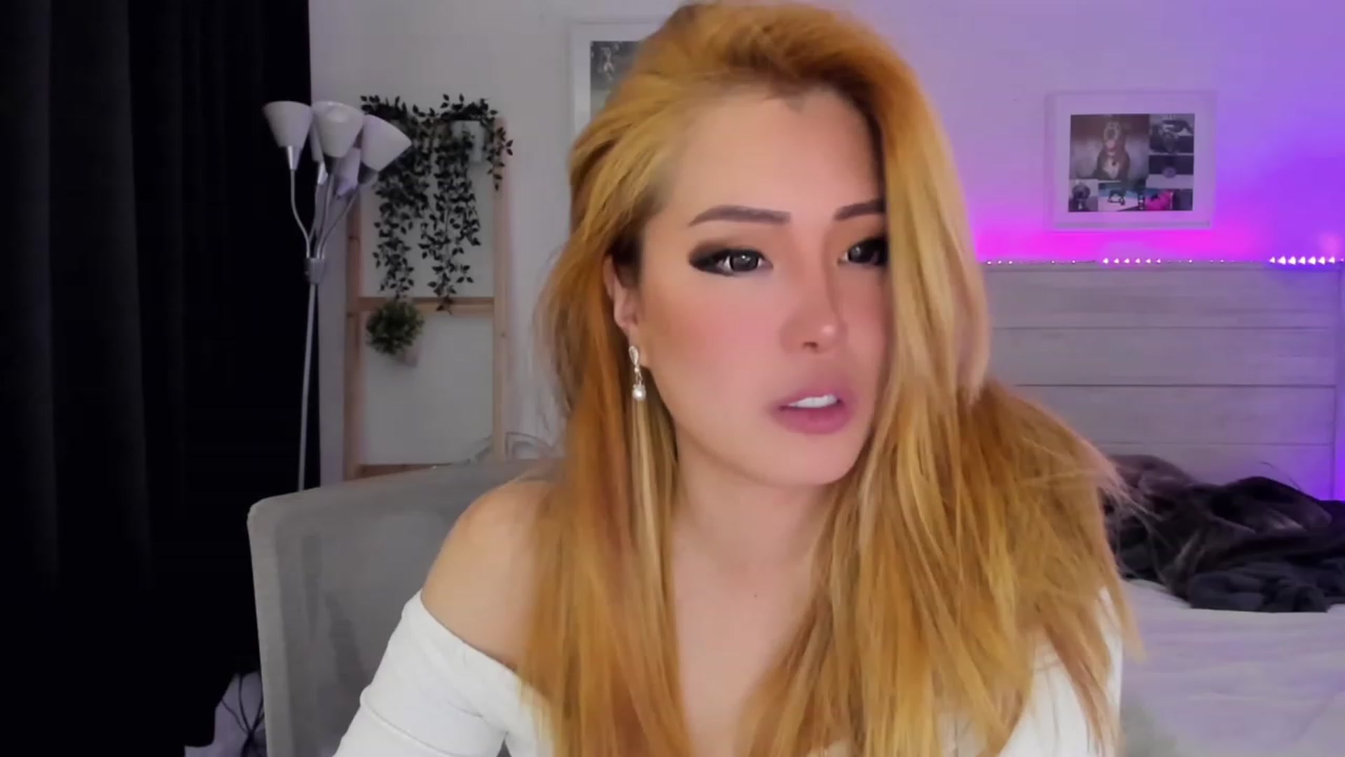 Gallery image thumbnail from Bunni_'s myfreecams stream on, 01/21/2023, 08:09 image 3 of 20