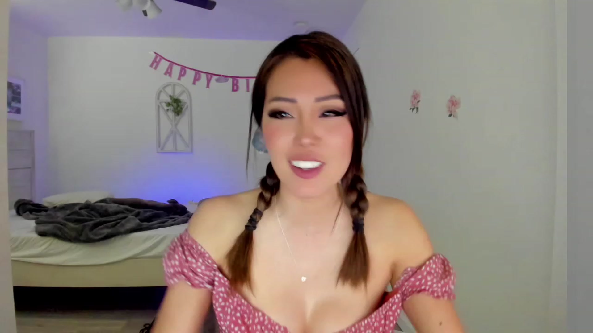 Gallery image thumbnail from Bunni_'s myfreecams stream on, 03/23/2023, 06:59 image 16 of 20