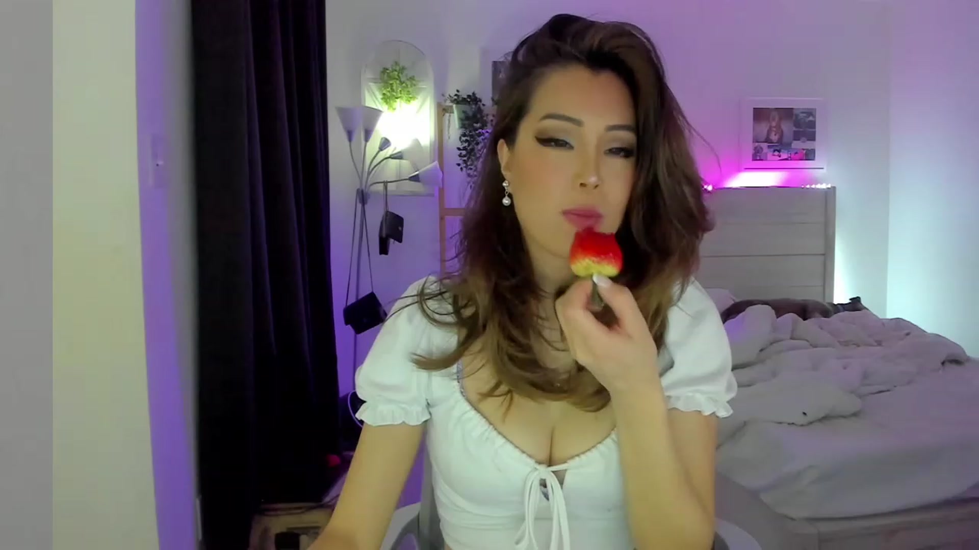 Gallery image thumbnail from Bunni_'s myfreecams stream on, 04/02/2023, 06:51 image 12 of 20
