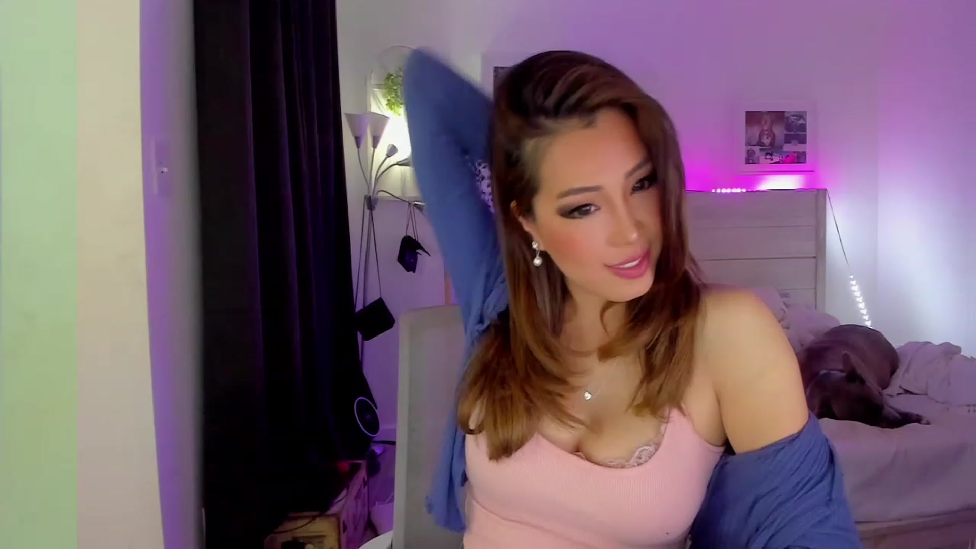 Gallery image thumbnail from Bunni_'s myfreecams stream on, 04/06/2023, 06:47 image 12 of 20