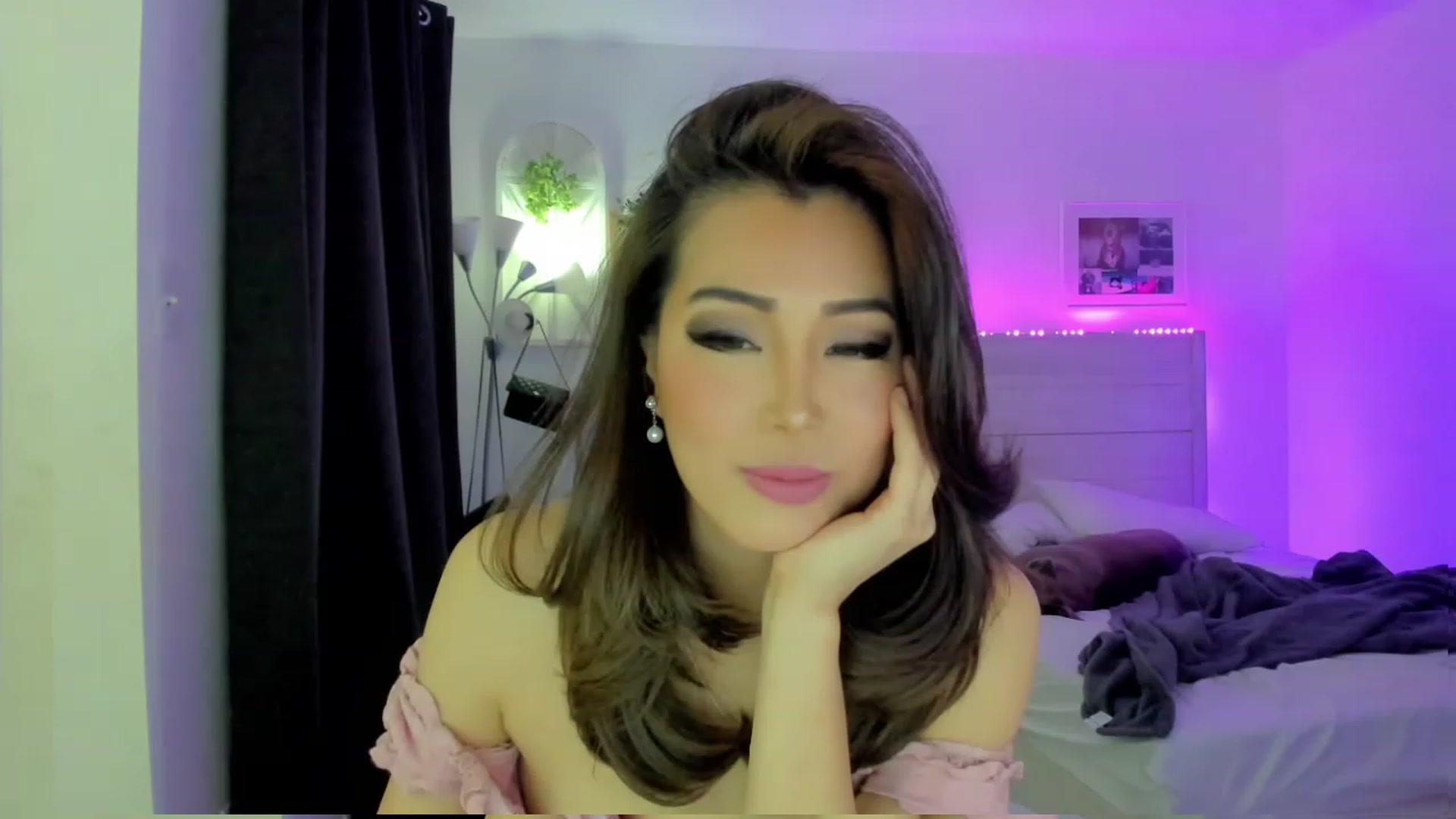 Gallery image thumbnail from Bunni_'s myfreecams stream on, 04/09/2023, 06:54 image 8 of 20