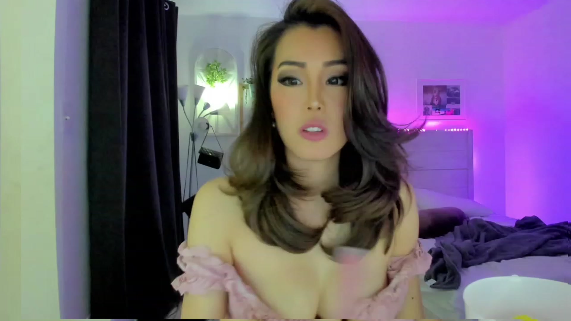 Gallery image thumbnail from Bunni_'s myfreecams stream on, 04/09/2023, 06:54 image 7 of 20