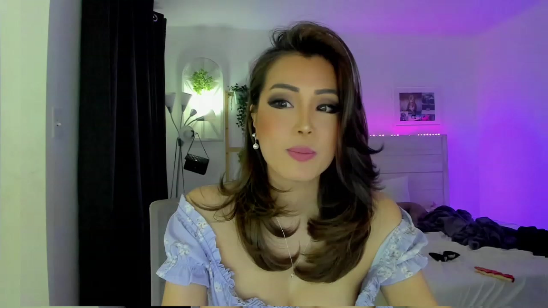 Gallery image thumbnail from Bunni_'s myfreecams stream on, 04/10/2023, 06:49 image 4 of 20