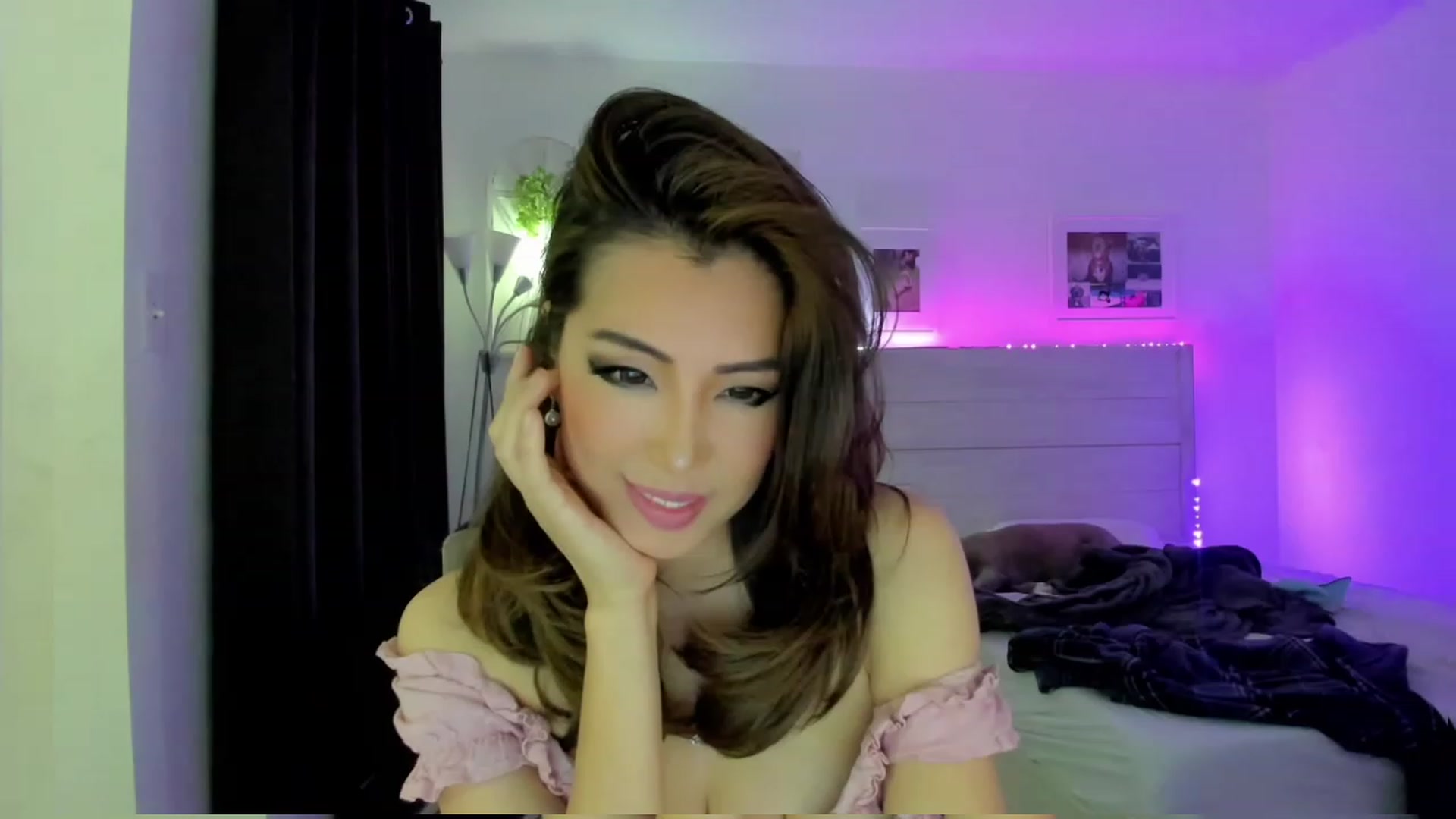 Gallery image thumbnail from Bunni_'s myfreecams stream on, 04/15/2023, 07:39 image 16 of 20