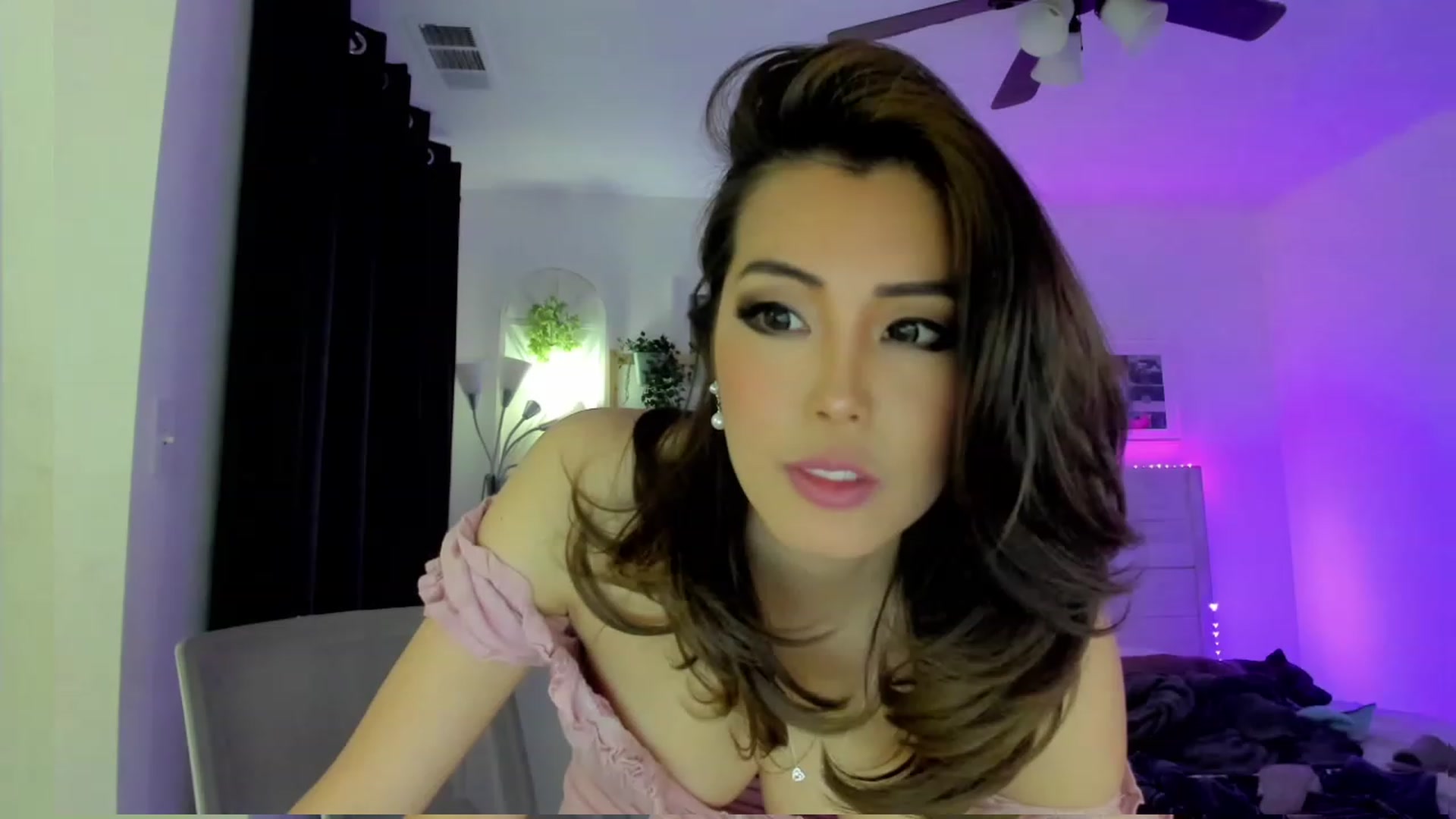 Gallery image thumbnail from Bunni_'s myfreecams stream on, 04/15/2023, 08:04 image 16 of 20