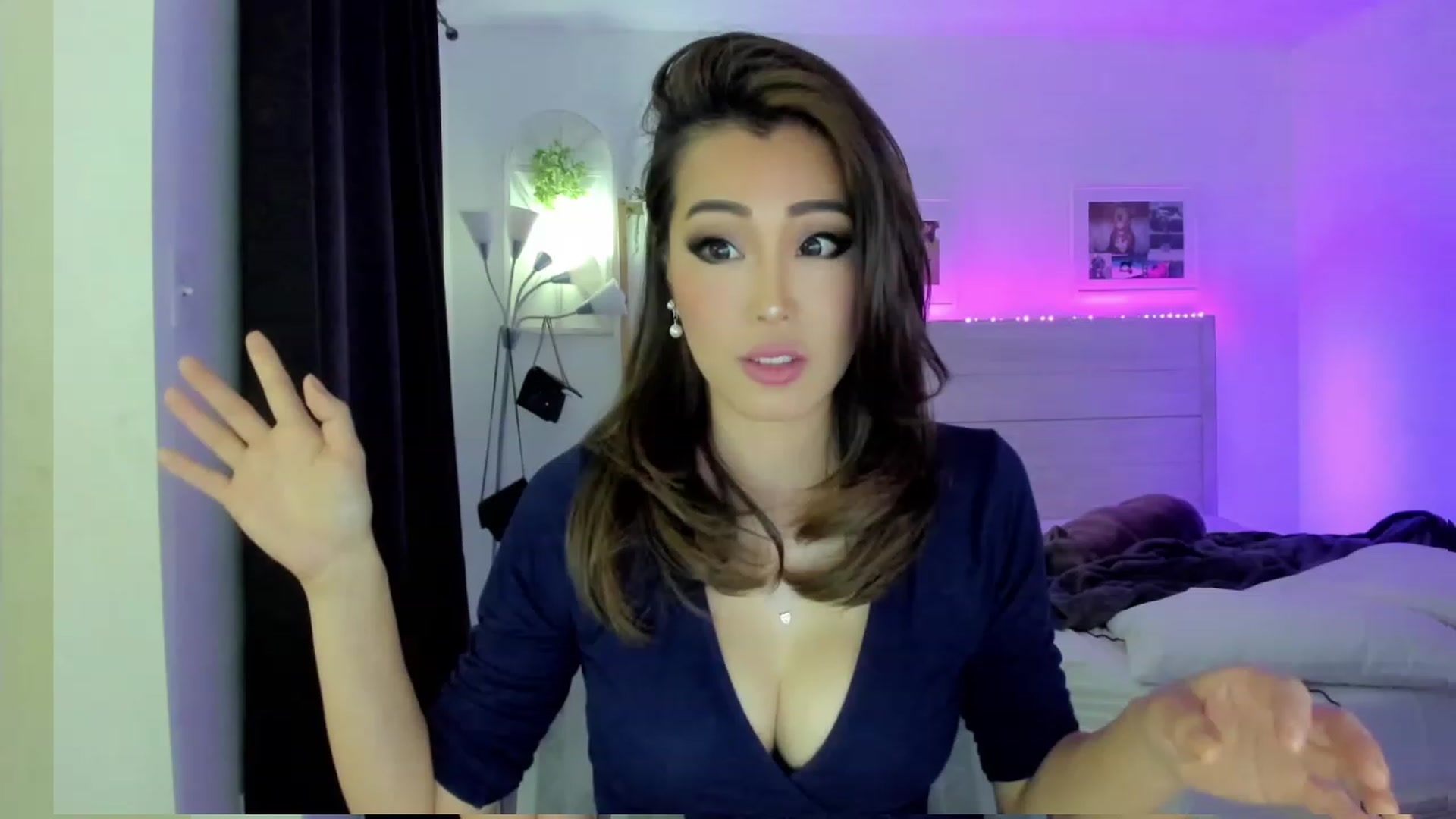 Gallery image thumbnail from Bunni_'s myfreecams stream on, 04/16/2023, 06:40 image 12 of 20