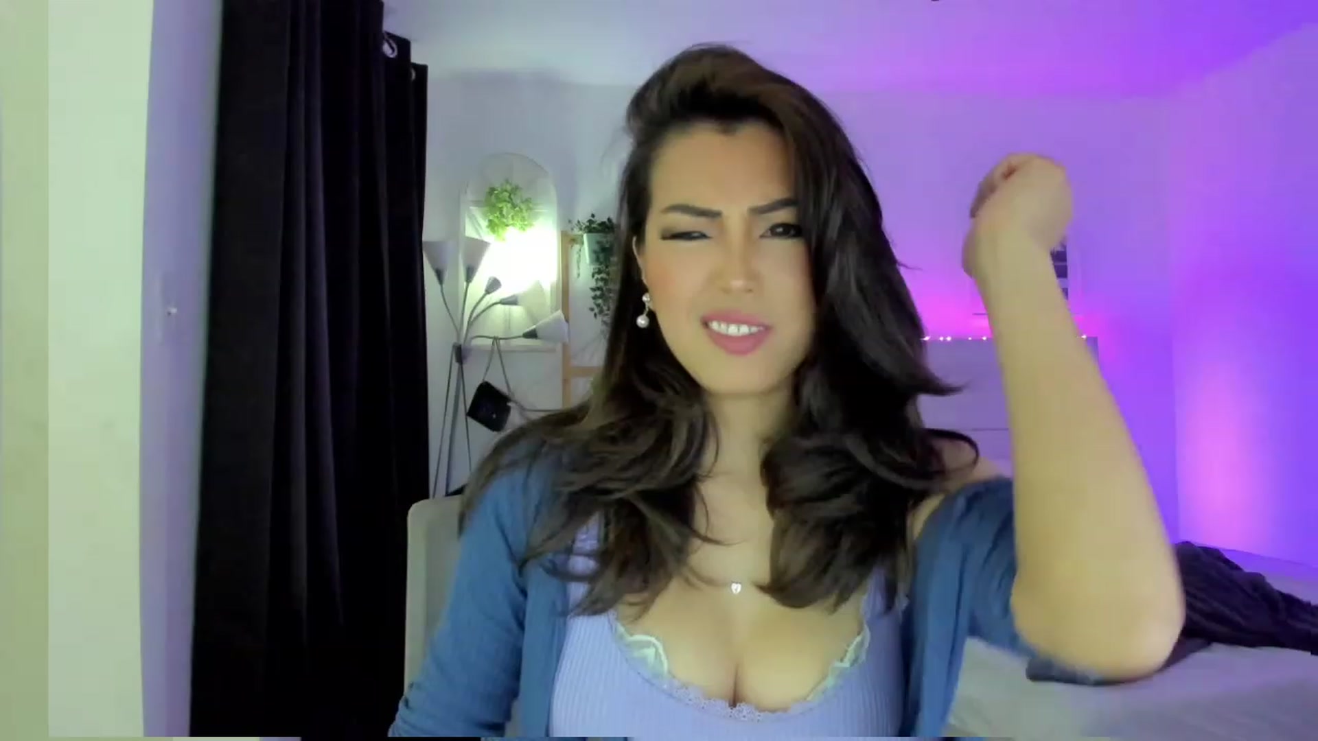 Gallery image thumbnail from Bunni_'s myfreecams stream on, 04/18/2023, 06:34 image 14 of 20