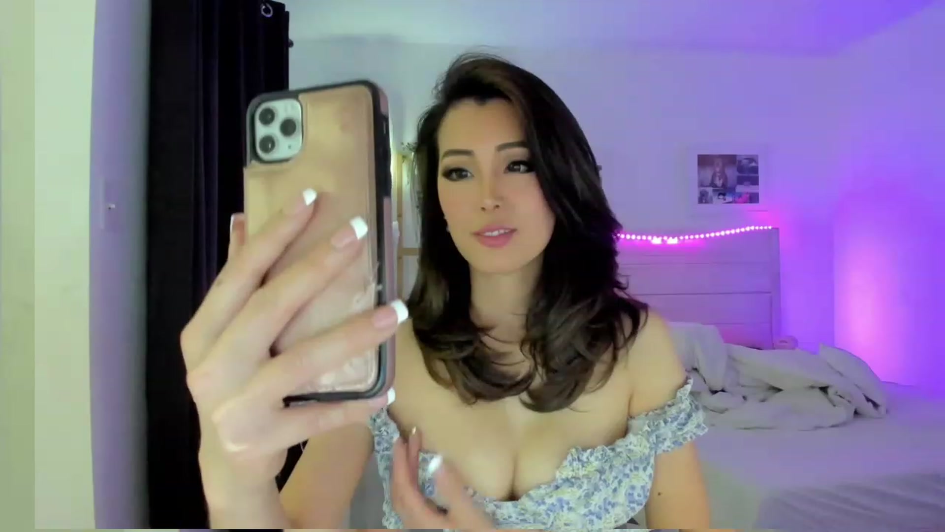 Gallery image thumbnail from Bunni_'s myfreecams stream on, 04/20/2023, 06:25 image 13 of 20