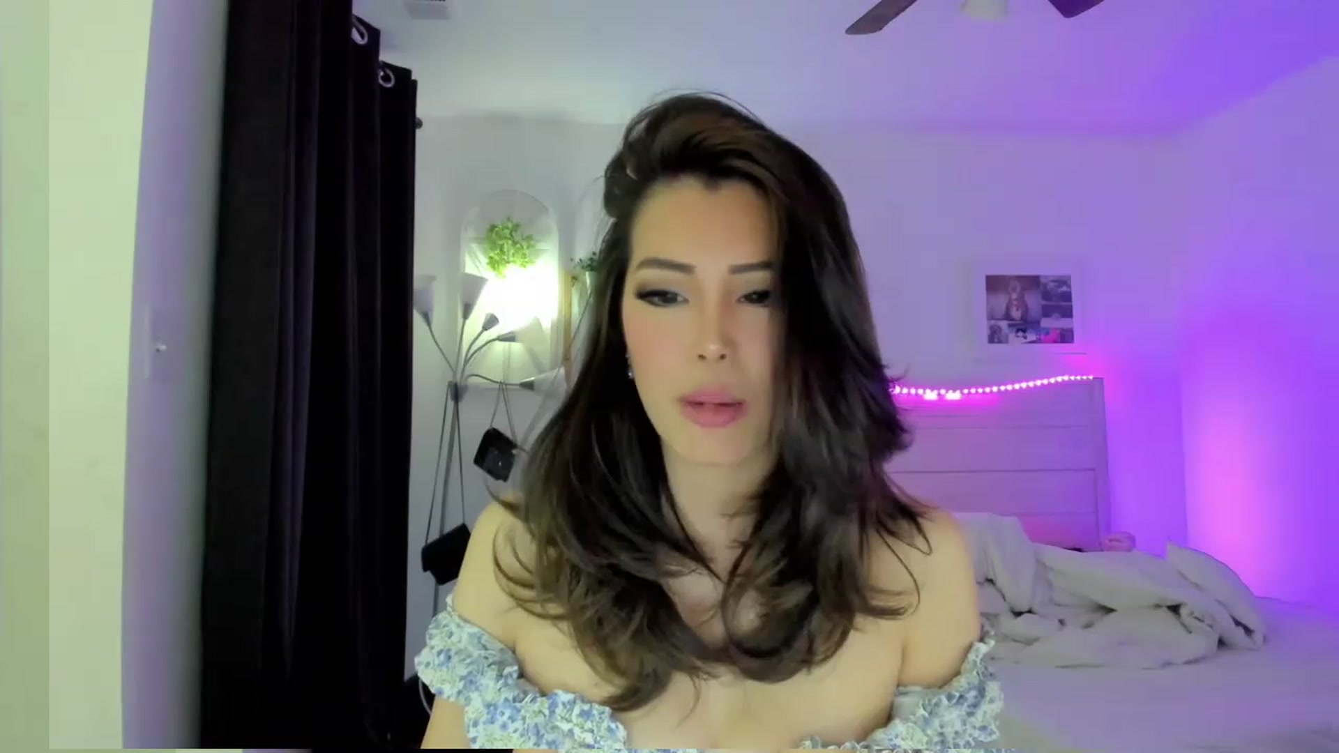 Gallery image thumbnail from Bunni_'s myfreecams stream on, 04/20/2023, 06:25 image 8 of 20
