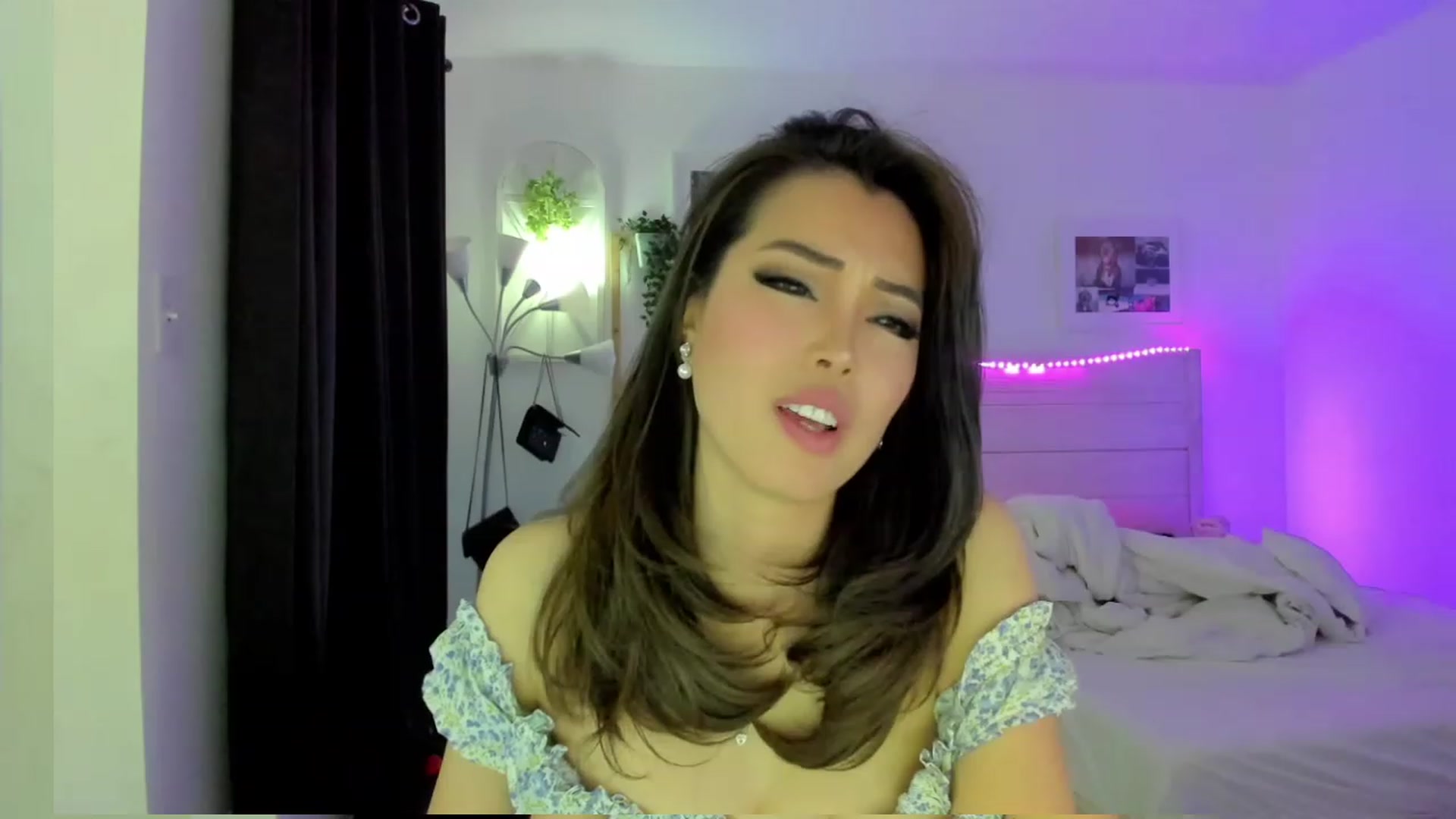 Gallery image thumbnail from Bunni_'s myfreecams stream on, 04/20/2023, 06:25 image 10 of 20