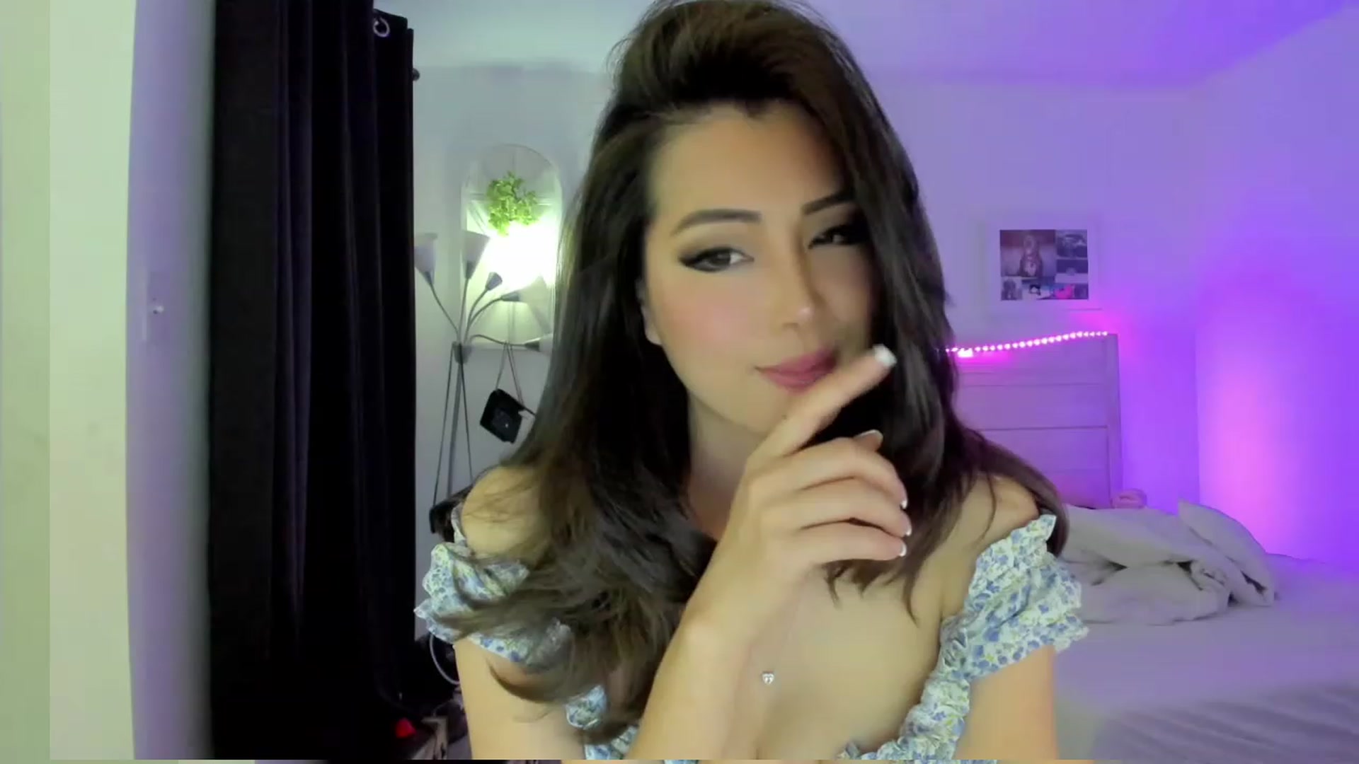Gallery image thumbnail from Bunni_'s myfreecams stream on, 04/20/2023, 06:25 image 18 of 20