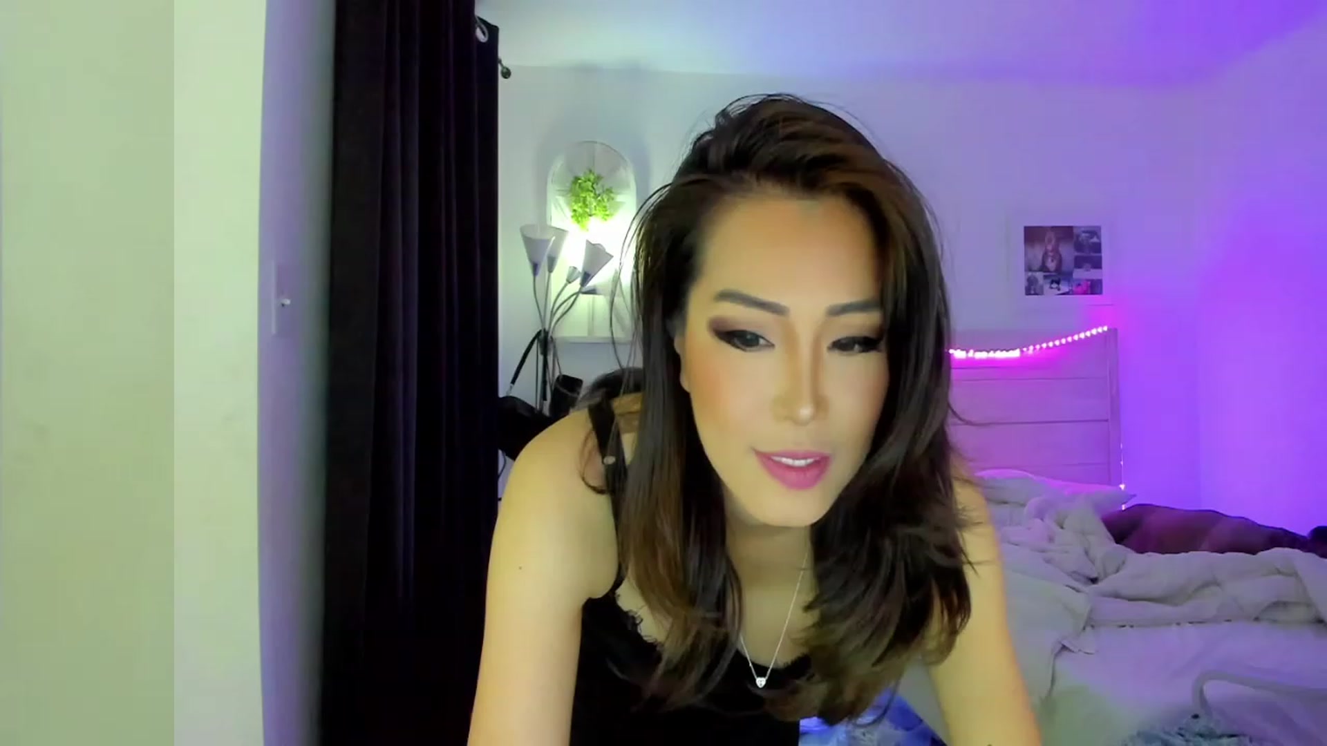 Gallery image thumbnail from Bunni_'s myfreecams stream on, 04/23/2023, 07:31 image 1 of 20