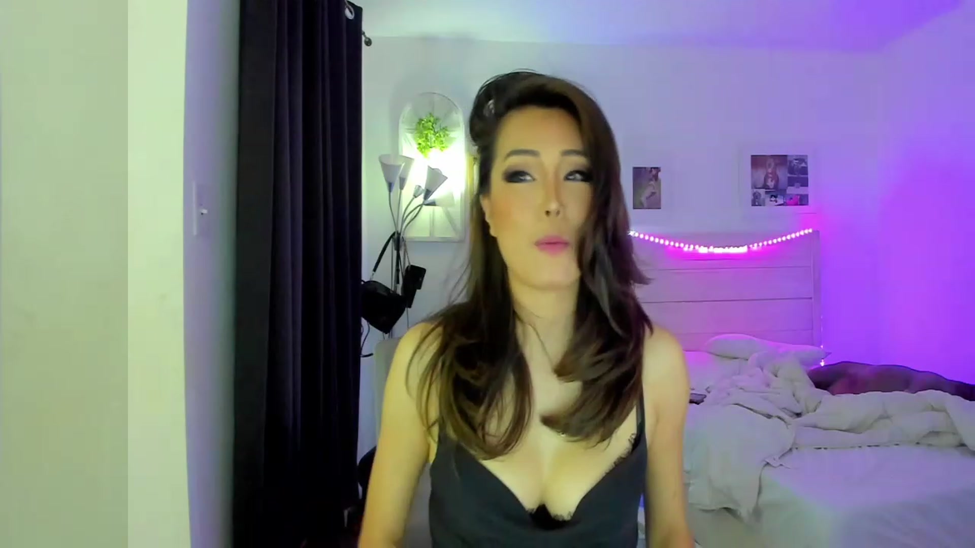 Gallery image thumbnail from Bunni_'s myfreecams stream on, 04/23/2023, 07:31 image 10 of 20