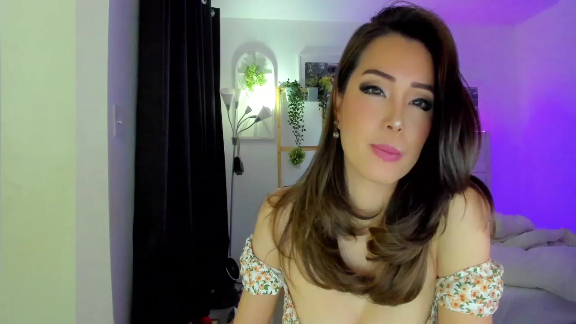 Gallery image thumbnail from Bunni_'s myfreecams stream on, 05/03/2023, 05:59 image 12 of 20