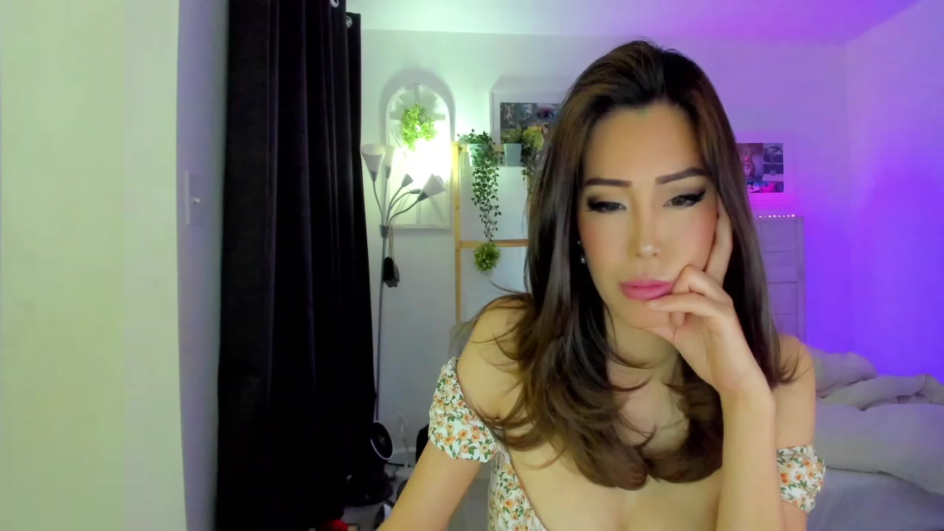 Gallery image thumbnail from Bunni_'s myfreecams stream on, 05/03/2023, 05:59 image 14 of 20