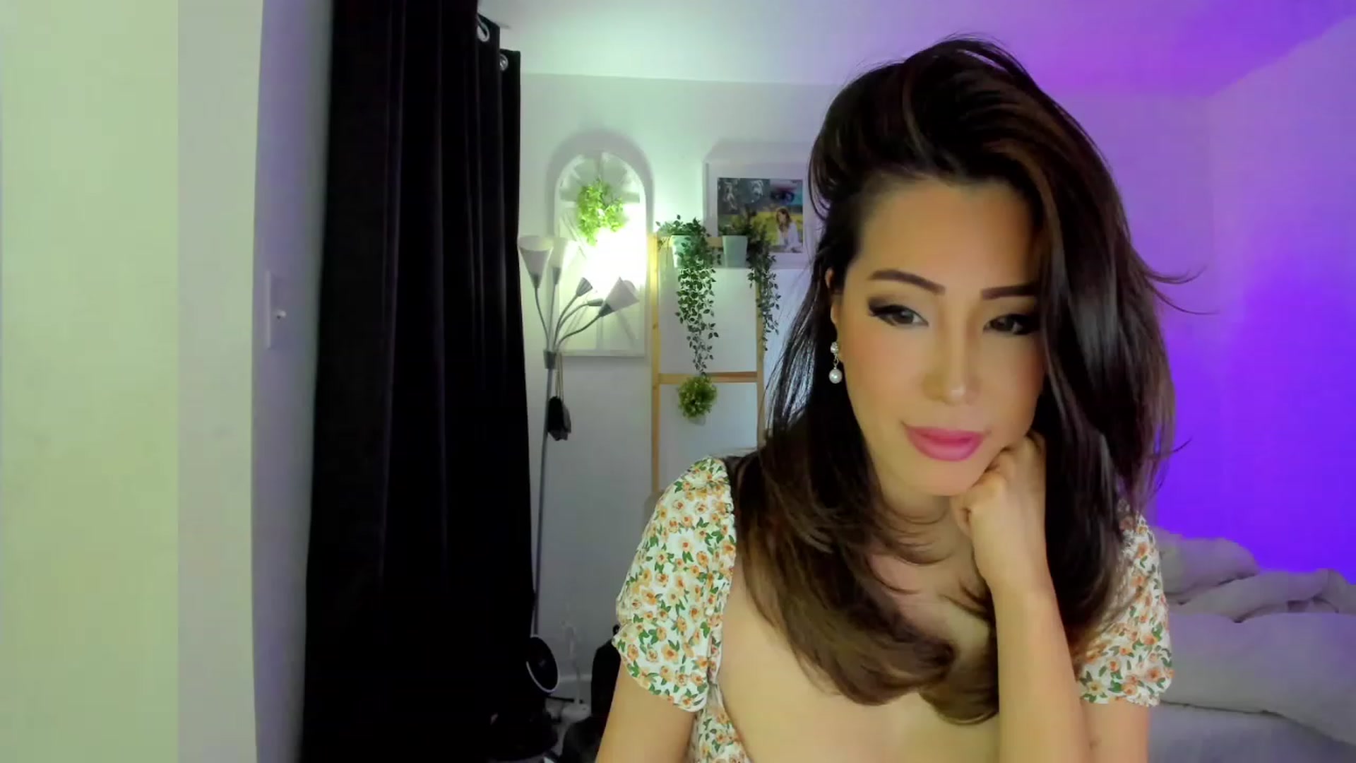 Gallery image thumbnail from Bunni_'s myfreecams stream on, 05/03/2023, 05:59 image 1 of 20