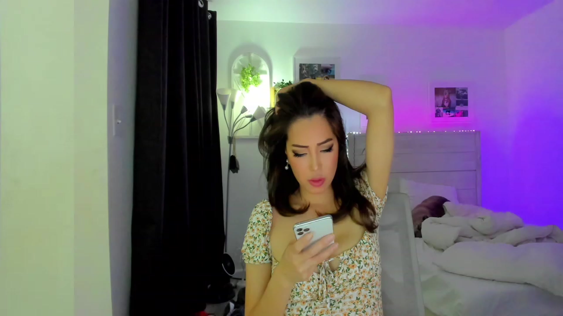 Gallery image thumbnail from Bunni_'s myfreecams stream on, 05/03/2023, 05:59 image 5 of 20