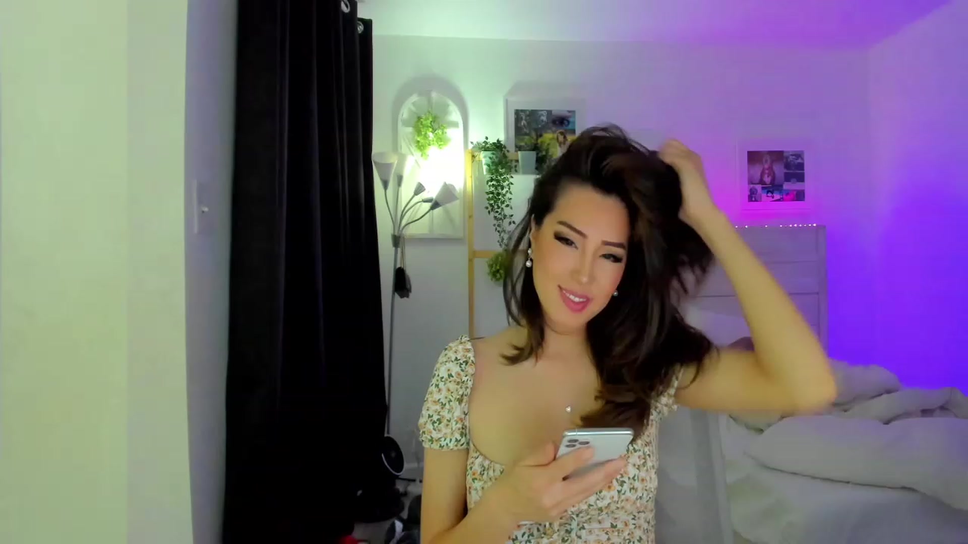 Gallery image thumbnail from Bunni_'s myfreecams stream on, 05/03/2023, 05:59 image 4 of 20