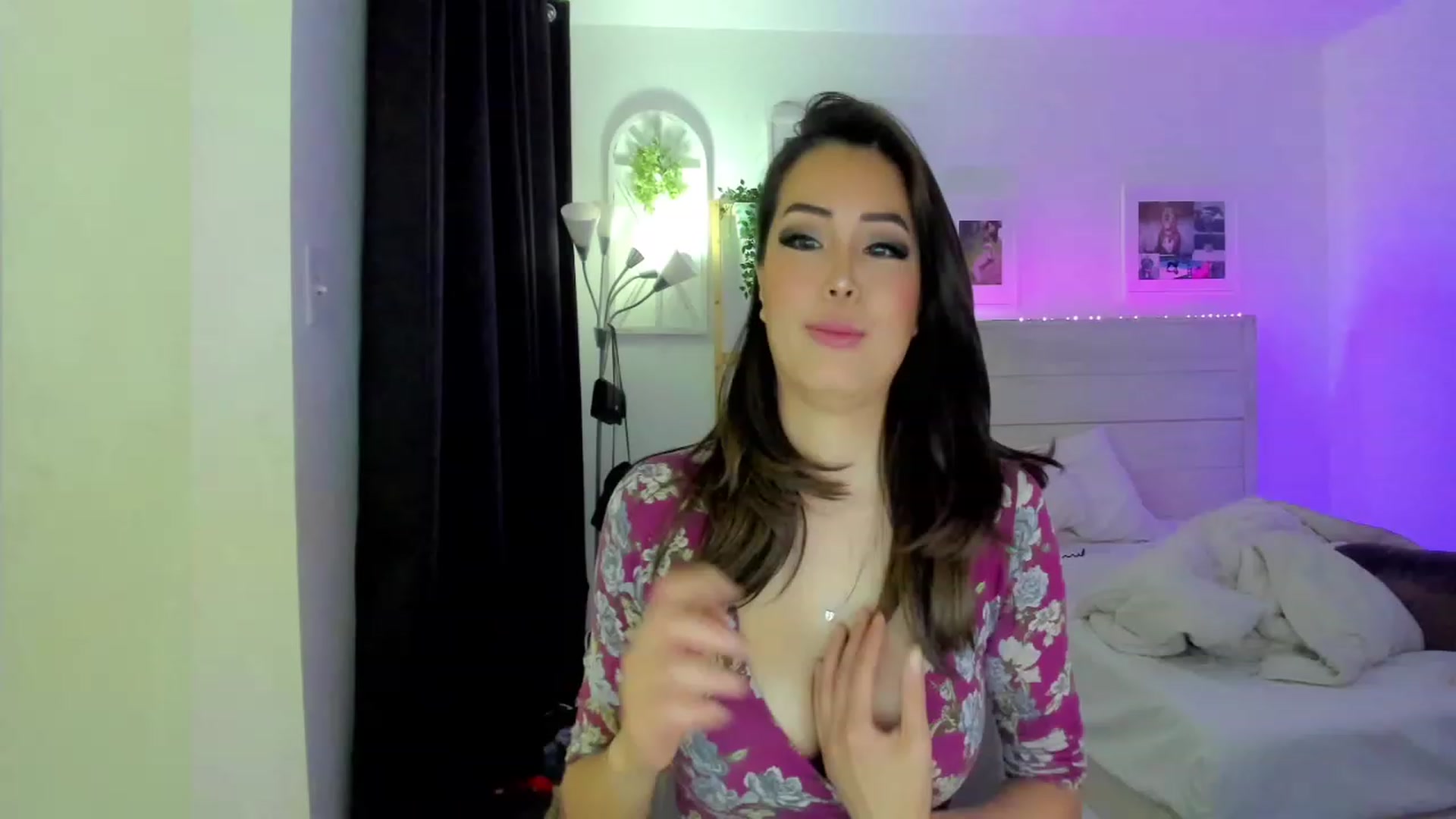 Gallery image thumbnail from Bunni_'s myfreecams stream on, 05/04/2023, 06:46 image 8 of 20