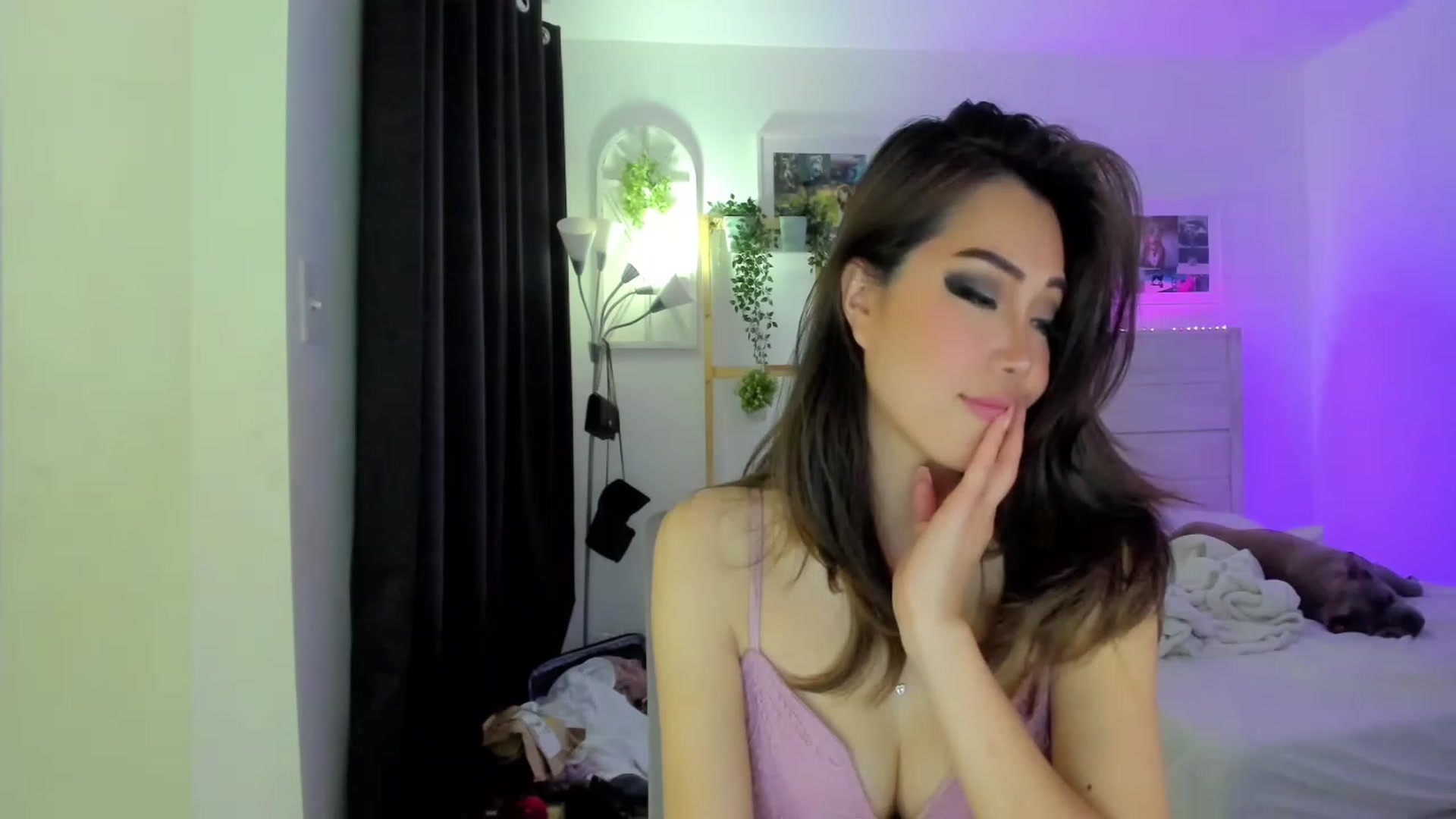 Gallery image thumbnail from Bunni_'s myfreecams stream on, 05/07/2023, 06:06 image 14 of 20