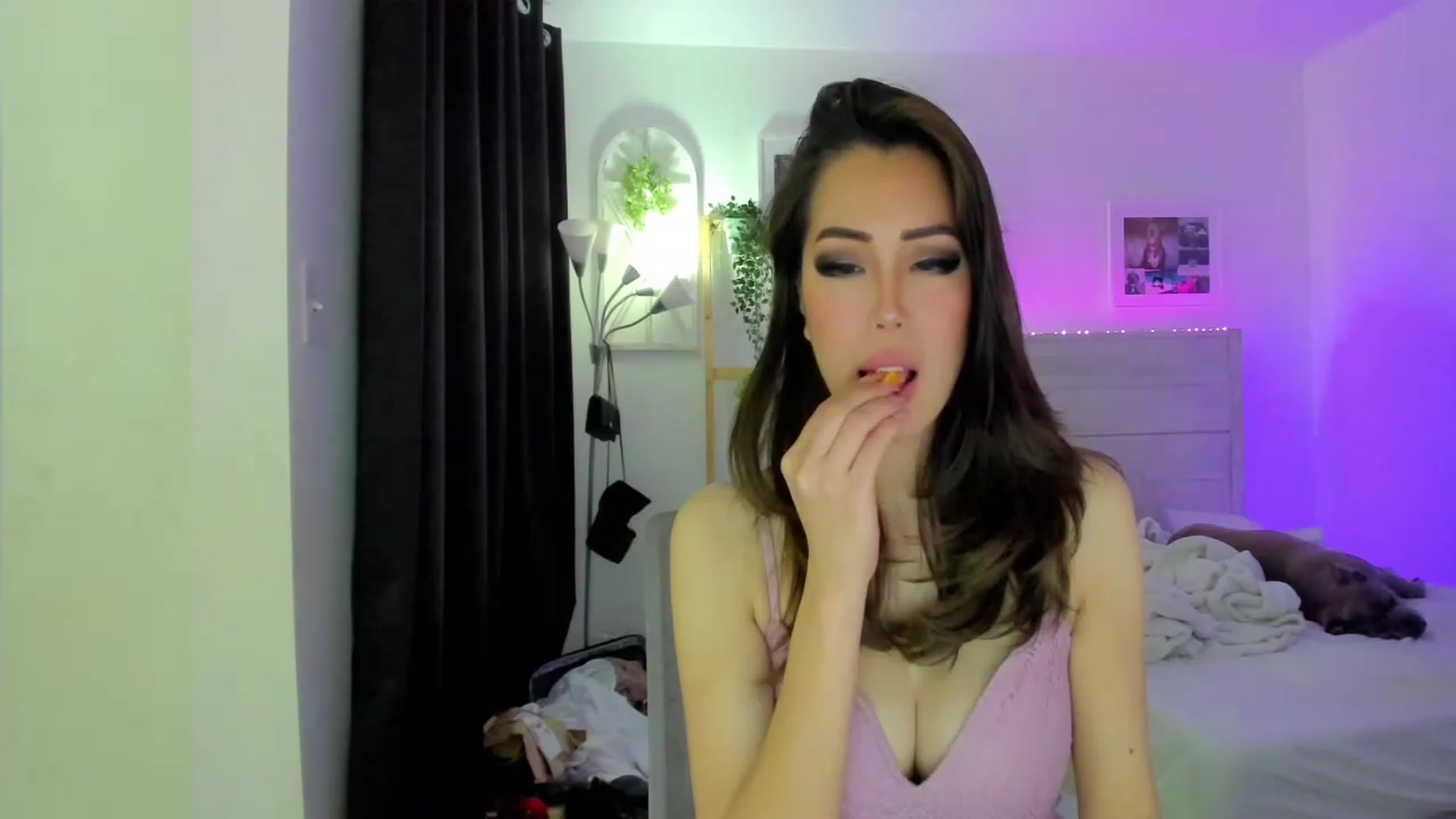 Gallery image thumbnail from Bunni_'s myfreecams stream on, 05/07/2023, 06:06 image 18 of 20