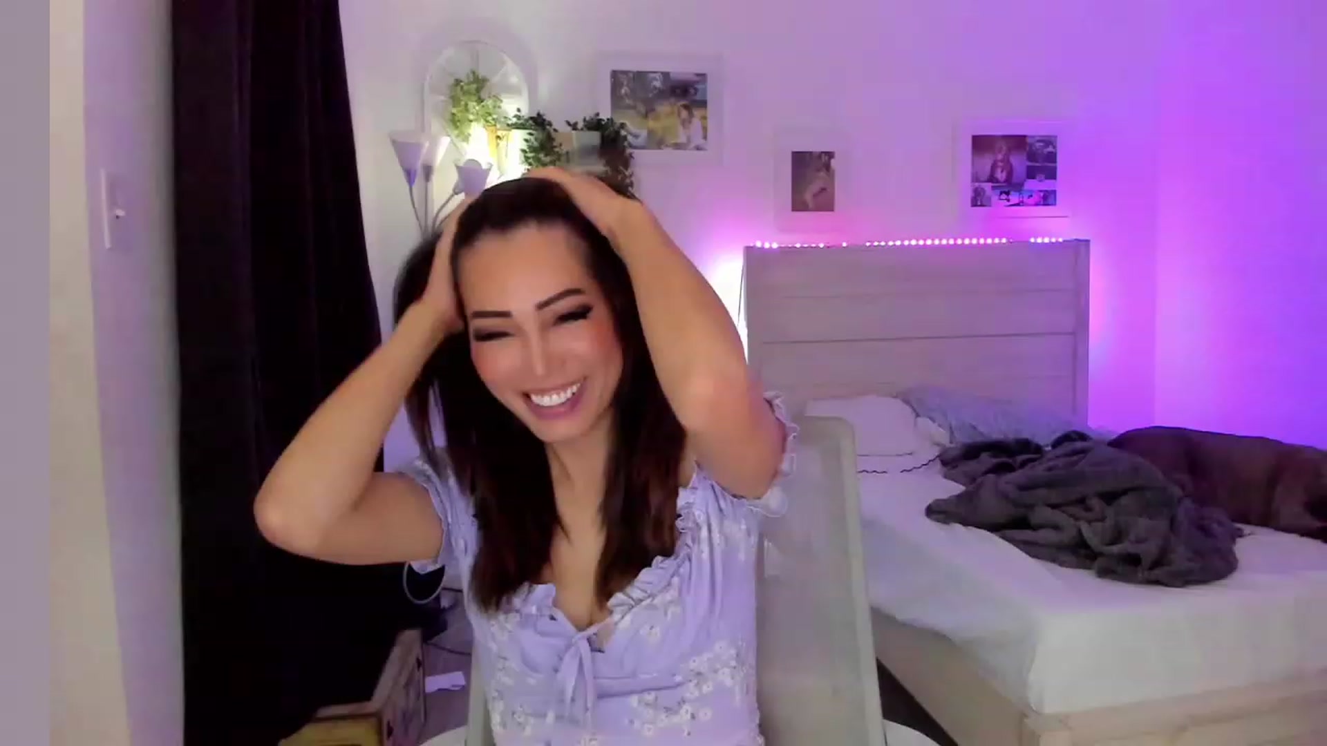 Gallery image thumbnail from Bunni_'s myfreecams stream on, 05/23/2023, 07:24 image 19 of 20
