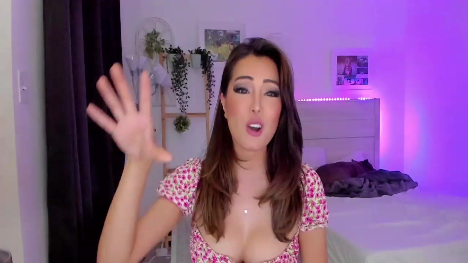 Gallery image thumbnail from Bunni_'s myfreecams stream on, 05/25/2023, 05:52 image 18 of 20
