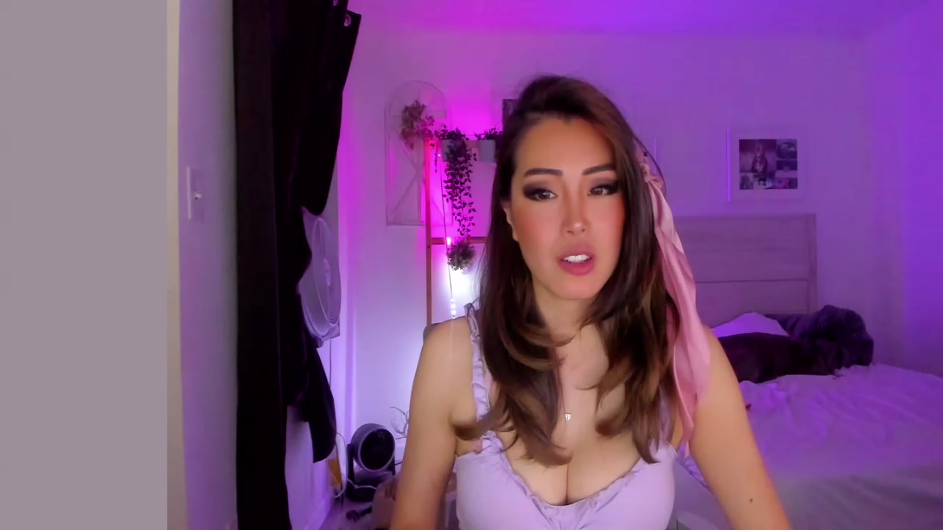 Gallery image thumbnail from Bunni_'s myfreecams stream on, 06/03/2023, 06:39 image 19 of 20