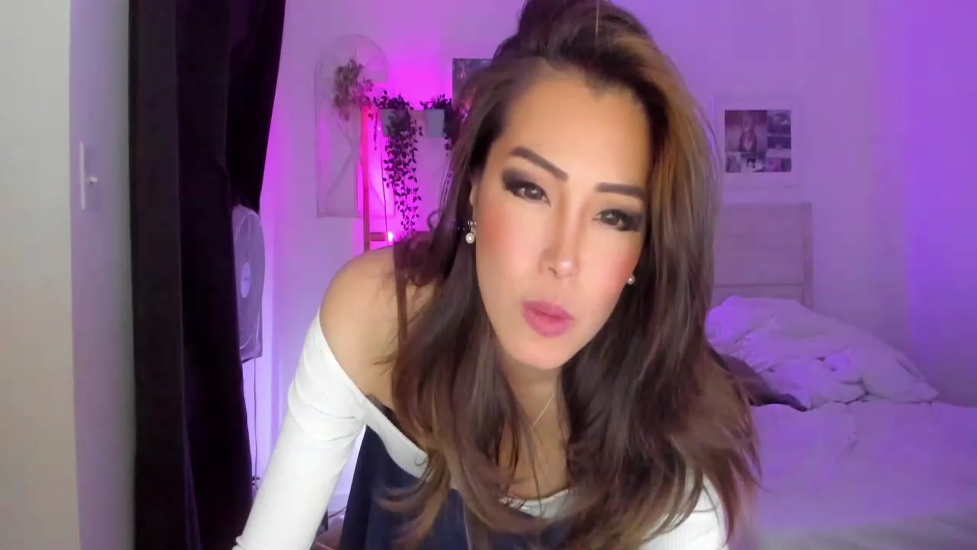 Gallery image thumbnail from Bunni_'s myfreecams stream on, 06/04/2023, 06:09 image 20 of 20