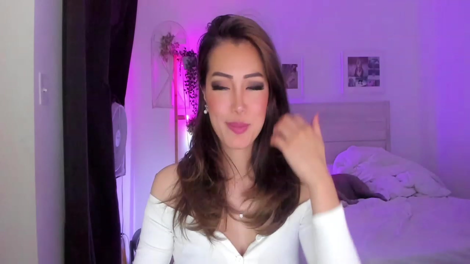 Gallery image thumbnail from Bunni_'s myfreecams stream on, 06/04/2023, 06:09 image 18 of 20