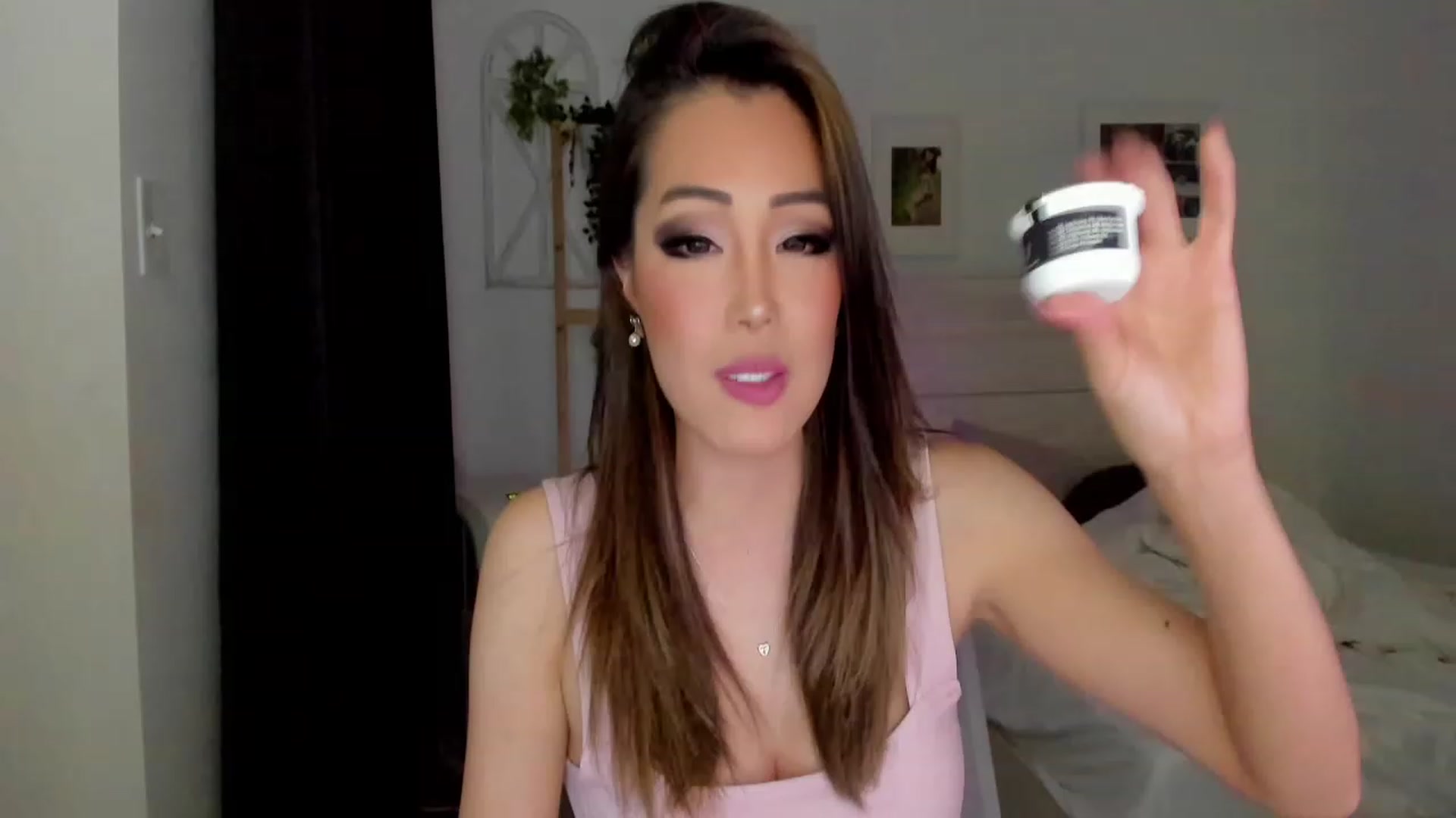 Gallery image thumbnail from Bunni_'s myfreecams stream on, 06/06/2023, 06:41 image 12 of 20