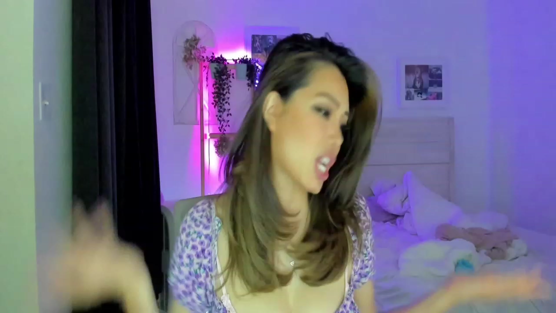 Gallery image thumbnail from Bunni_'s myfreecams stream on, 06/08/2023, 06:12 image 18 of 20