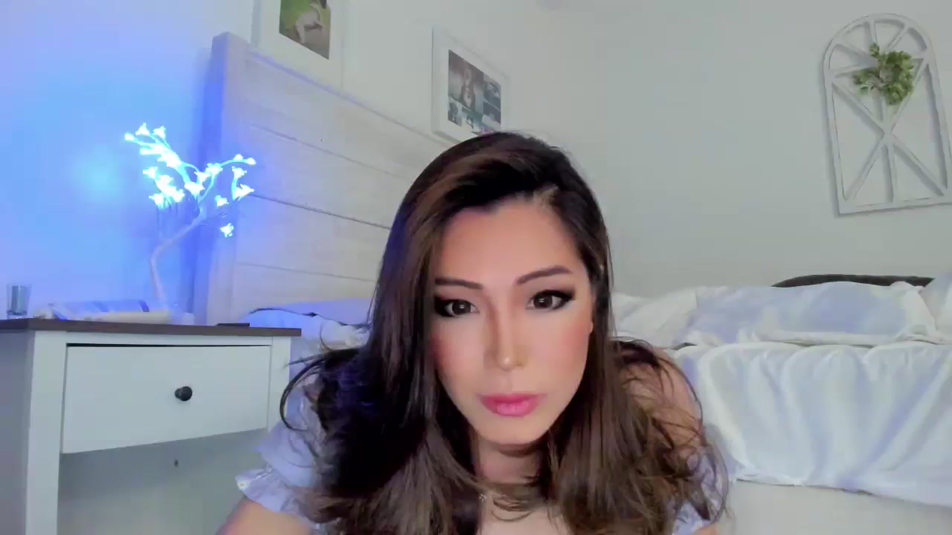 Gallery image thumbnail from Bunni_'s myfreecams stream on, 06/16/2023, 07:13 image 14 of 20