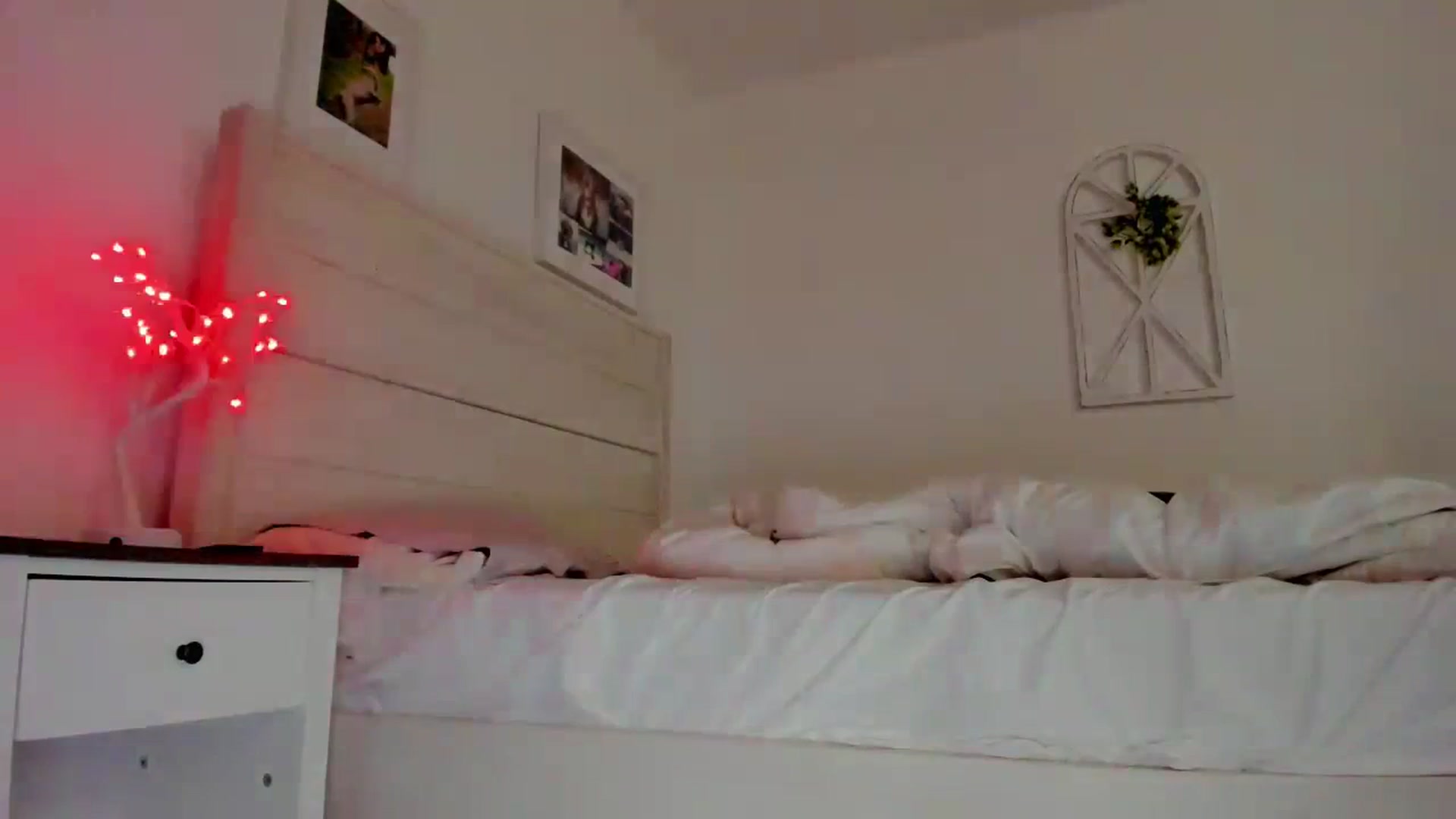 Gallery image thumbnail from Bunni_'s myfreecams stream on, 06/16/2023, 07:48 image 5 of 20
