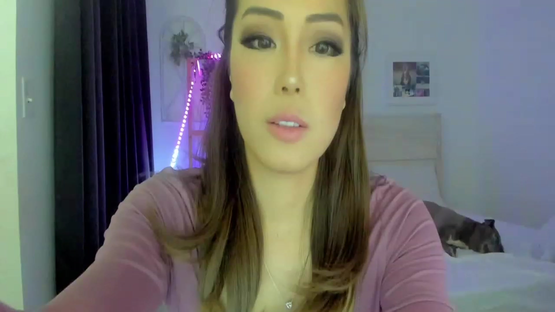 Gallery image thumbnail from Bunni_'s myfreecams stream on, 06/17/2023, 07:14 image 6 of 20
