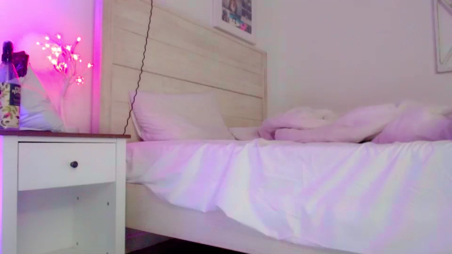 Gallery image thumbnail from Bunni_'s myfreecams stream on, 06/18/2023, 07:08 image 1 of 20