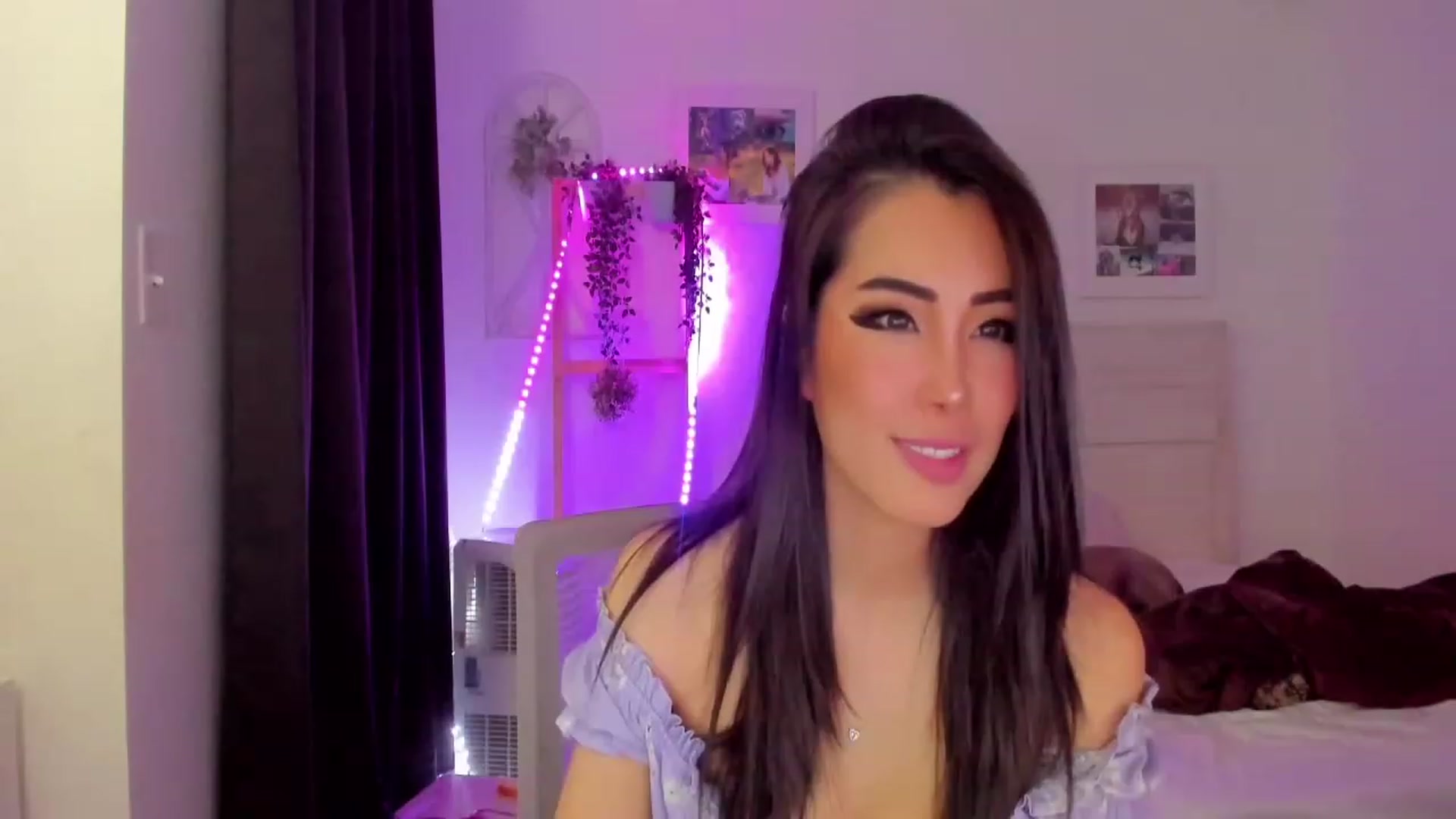Gallery image thumbnail from Bunni_'s myfreecams stream on, 06/23/2023, 06:36 image 14 of 20