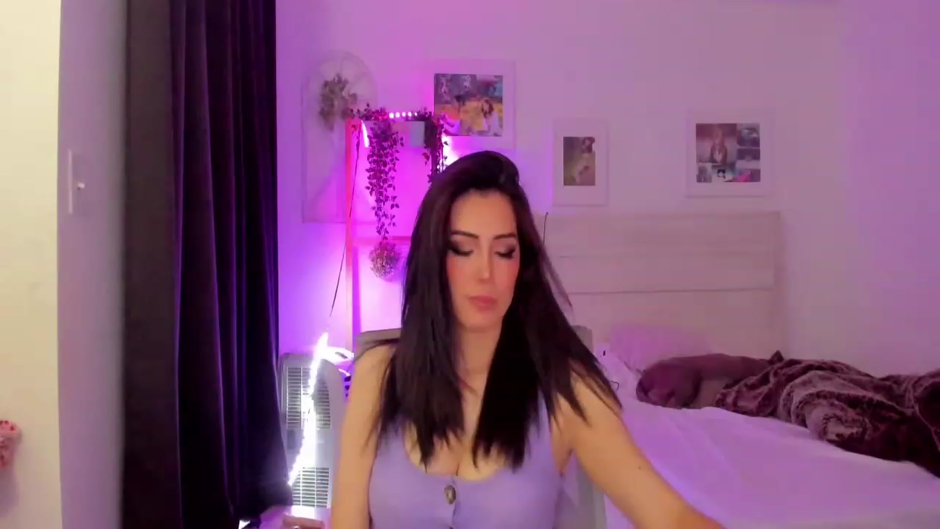 Gallery image thumbnail from Bunni_'s myfreecams stream on, 06/24/2023, 07:19 image 20 of 20