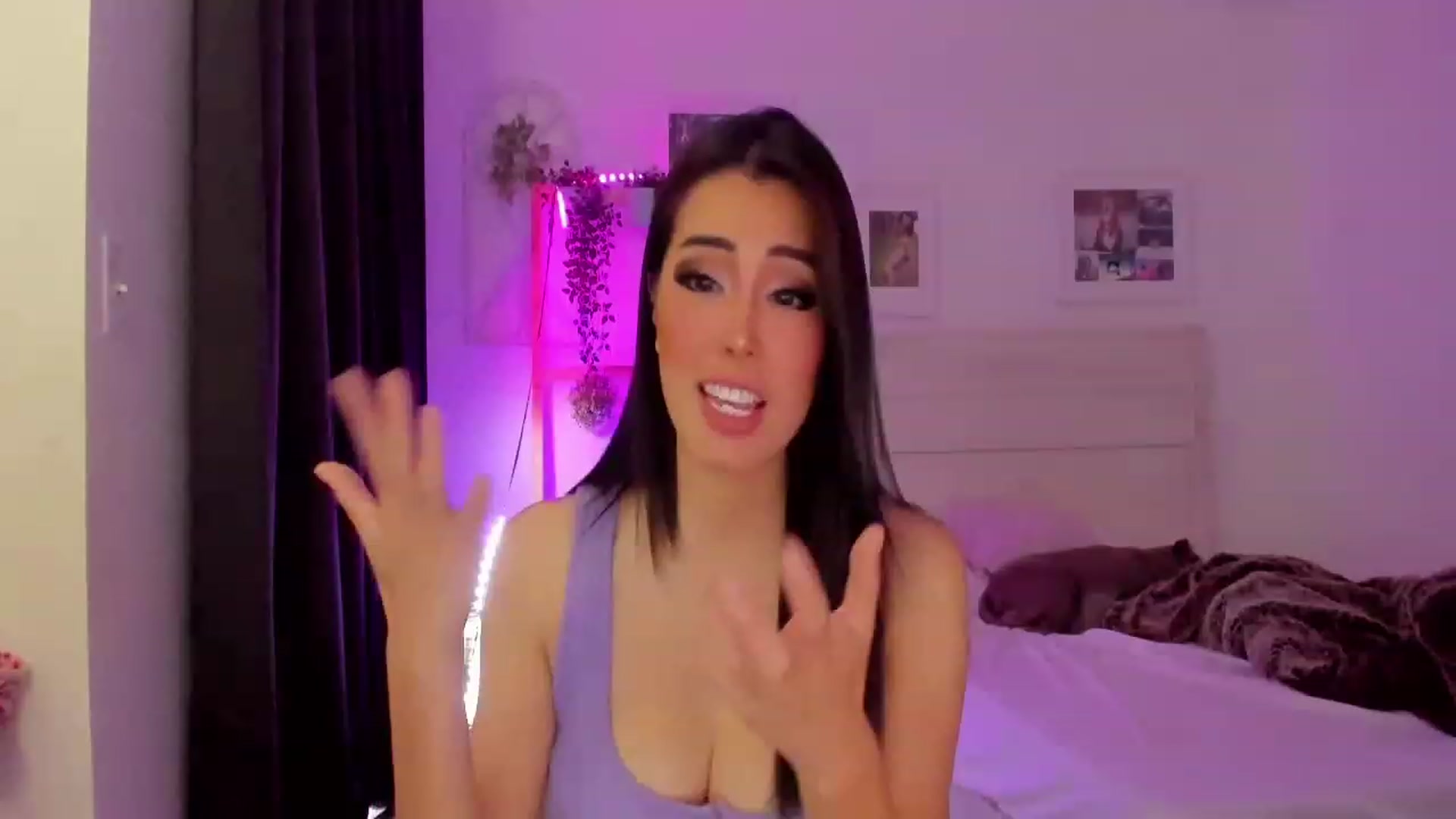 Gallery image thumbnail from Bunni_'s myfreecams stream on, 06/24/2023, 07:19 image 16 of 20